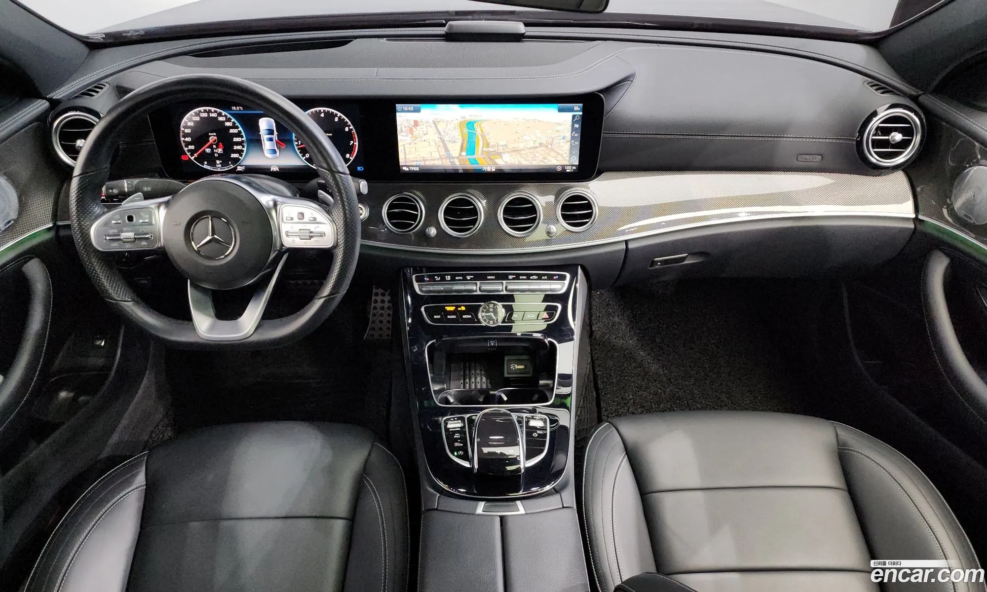 Mercedes-Benz E-Class W213 2019 WDDZF8GB4KA567049 — 3