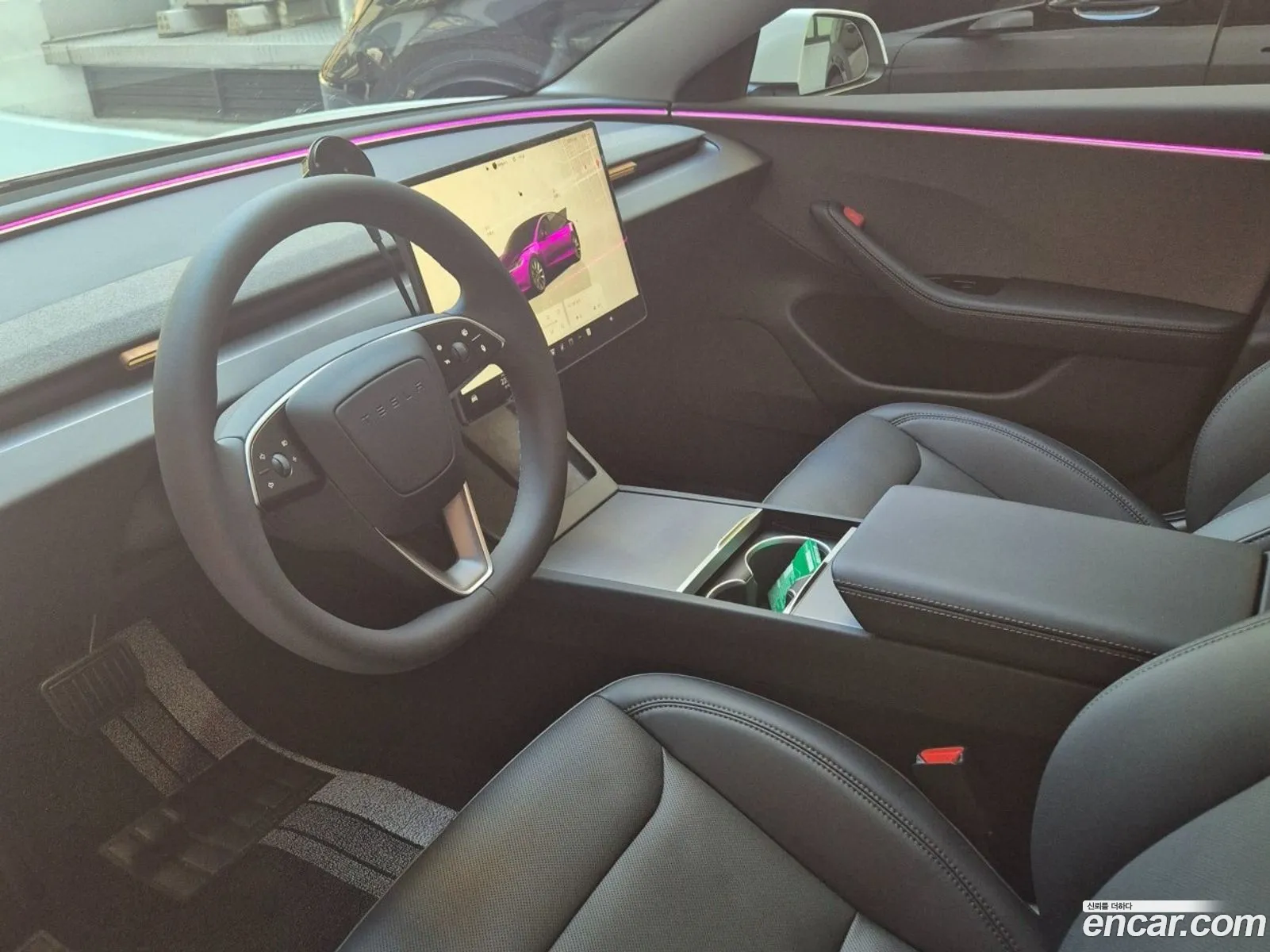 Tesla Model 3 2024 — 8