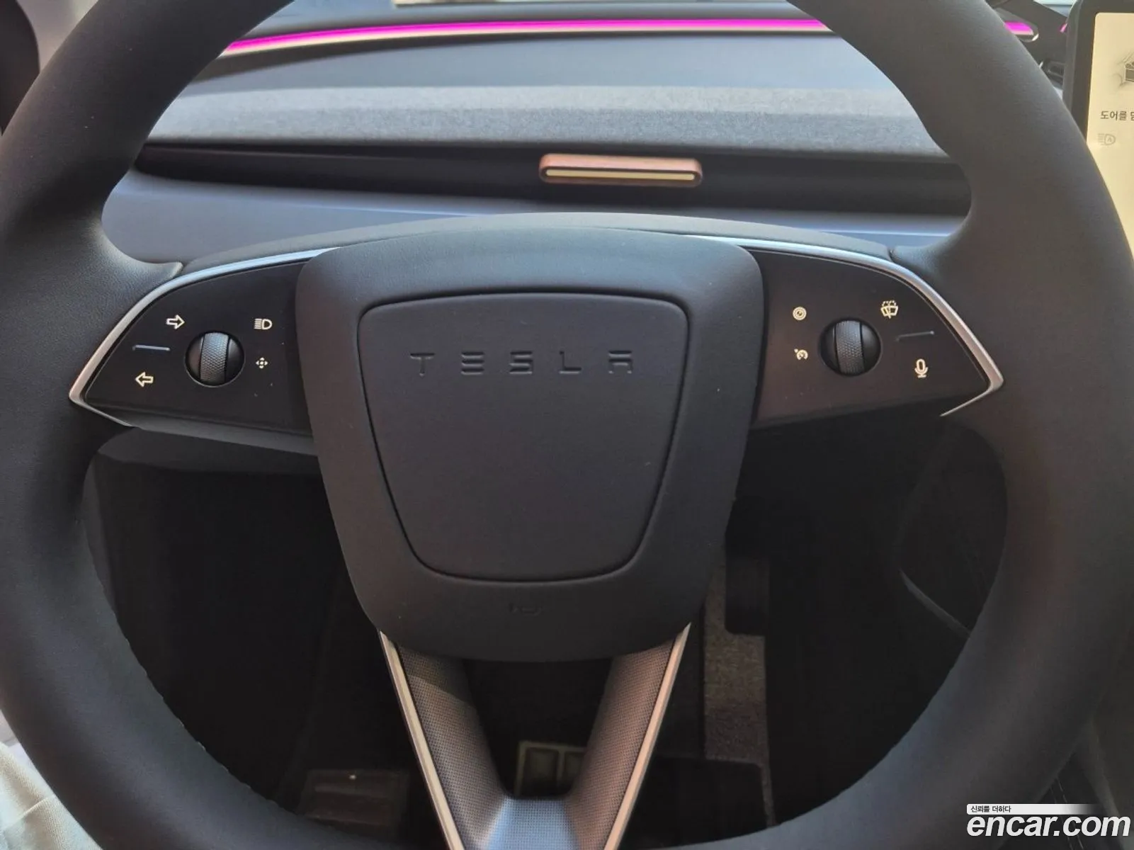 Tesla Model 3 2024 — 11