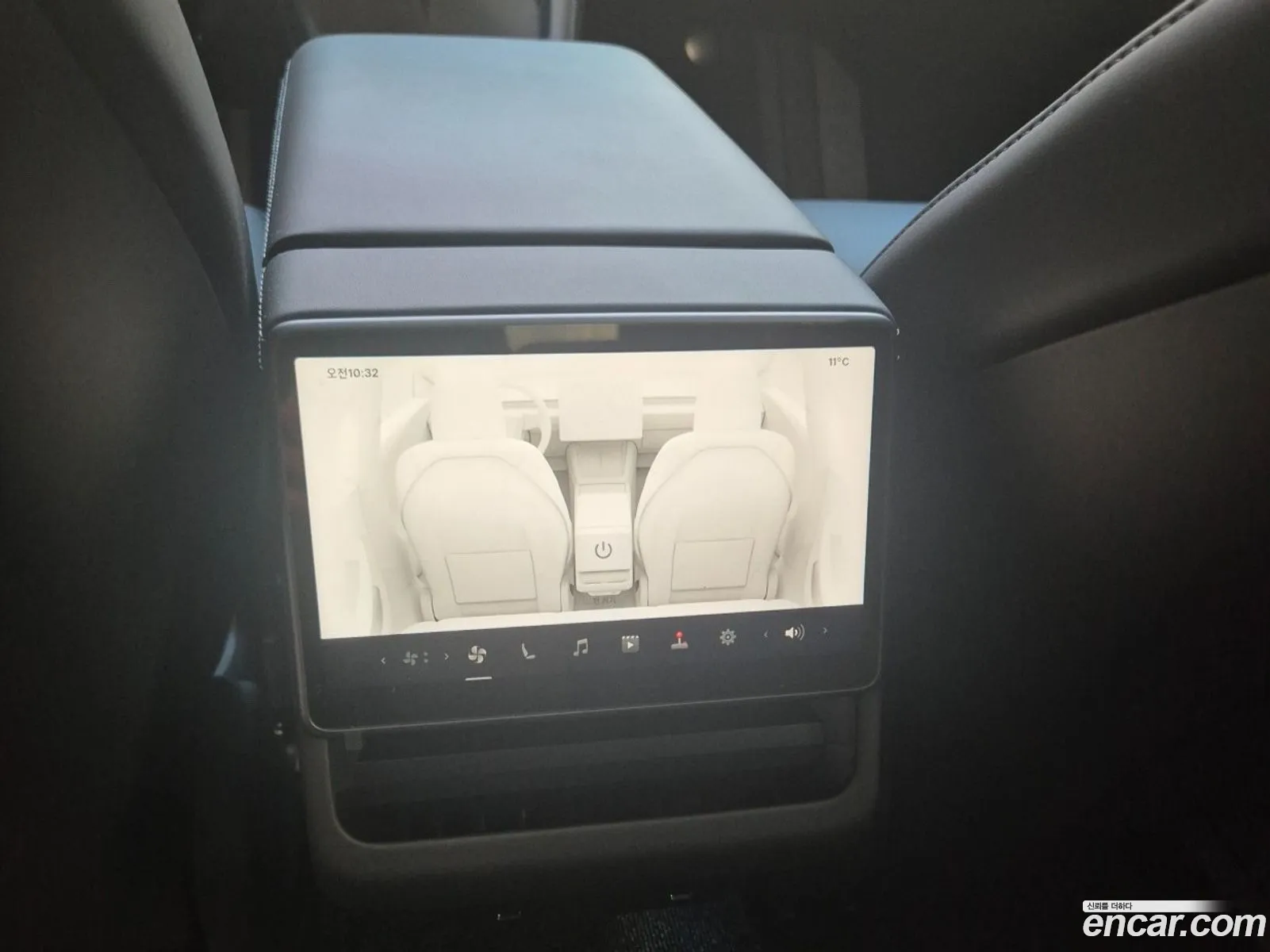 Tesla Model 3 2024 — 7