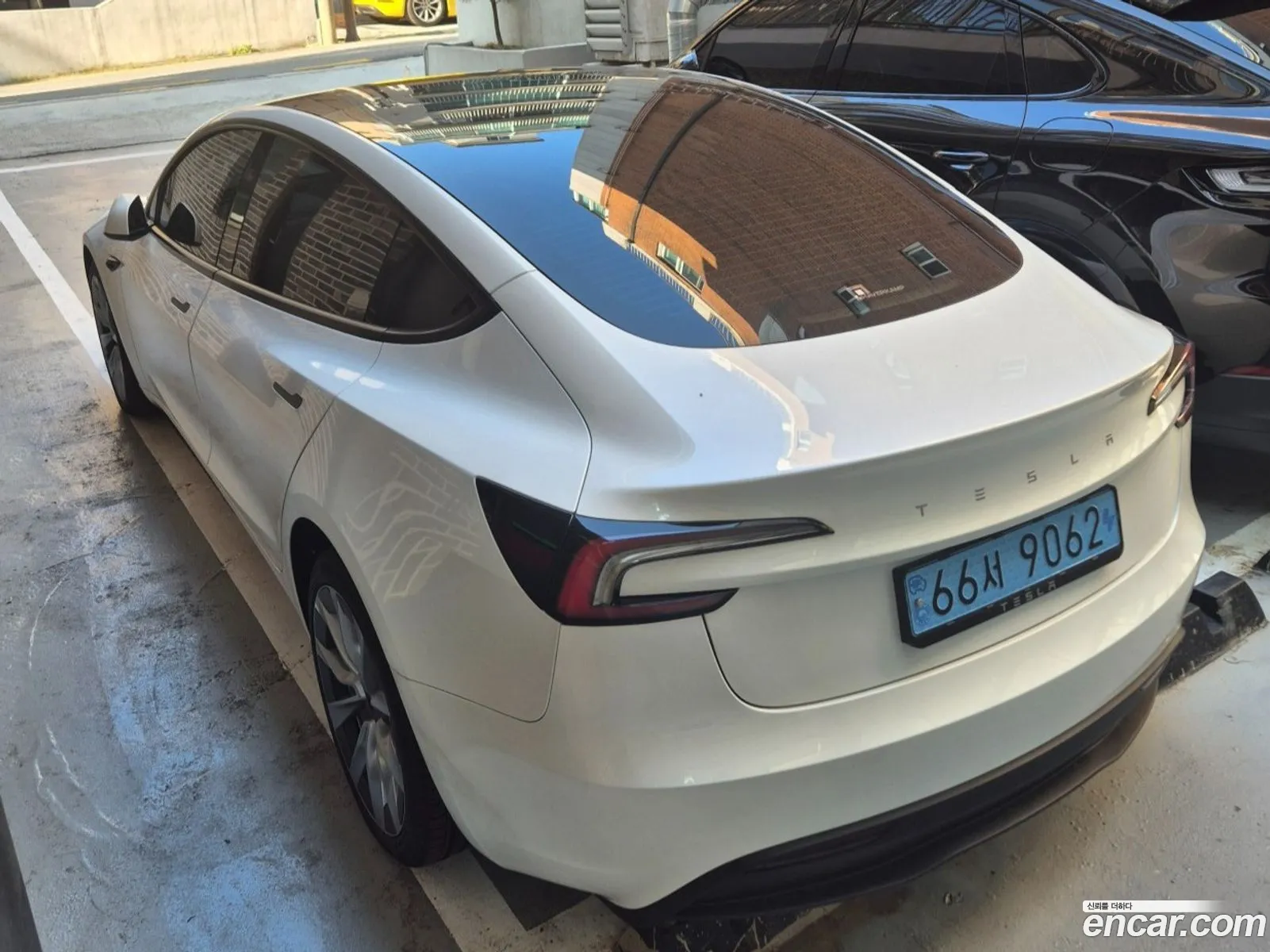 Tesla Model 3 2024 — 12