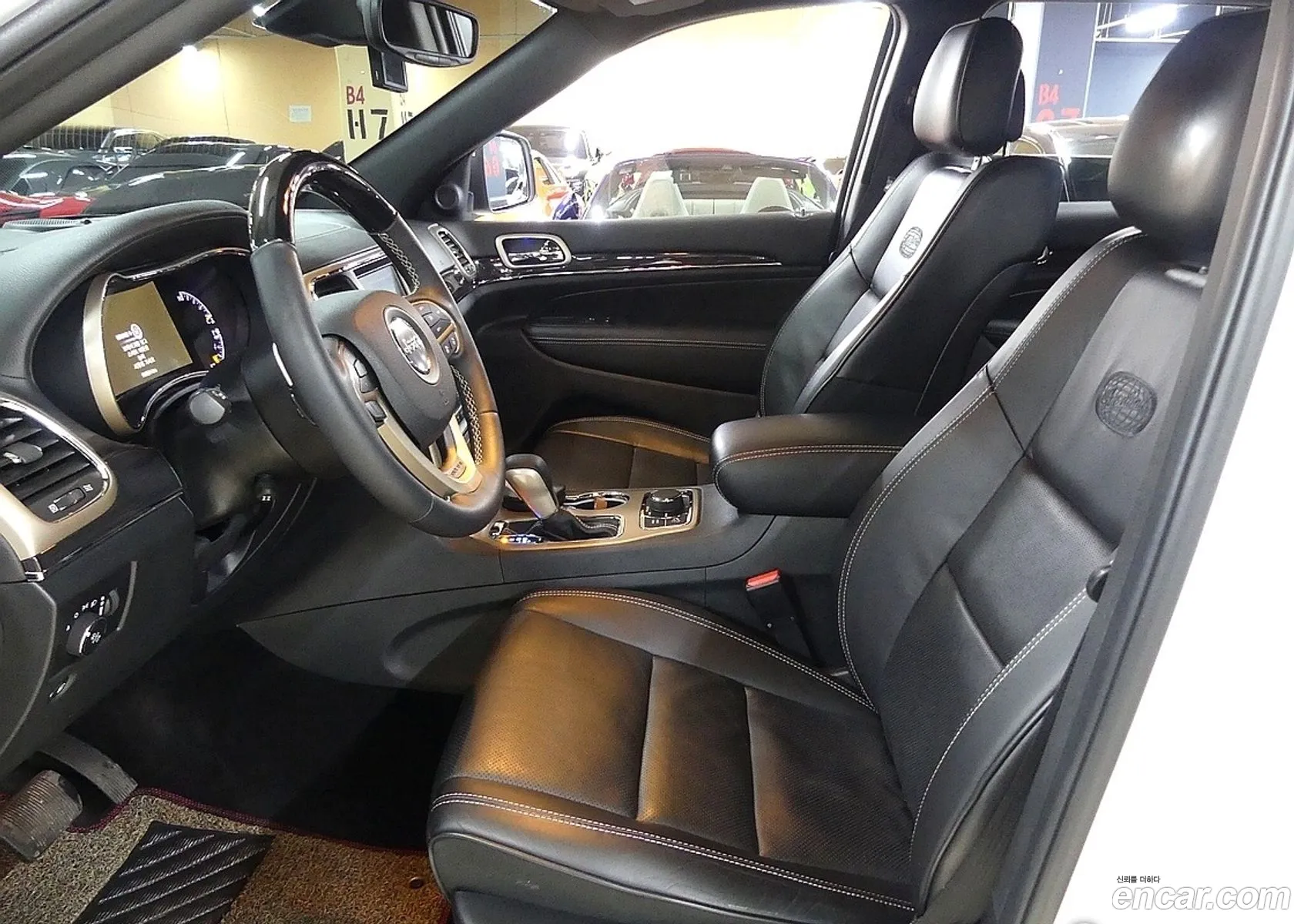Jeep Grand Cherokee 2017 — 12