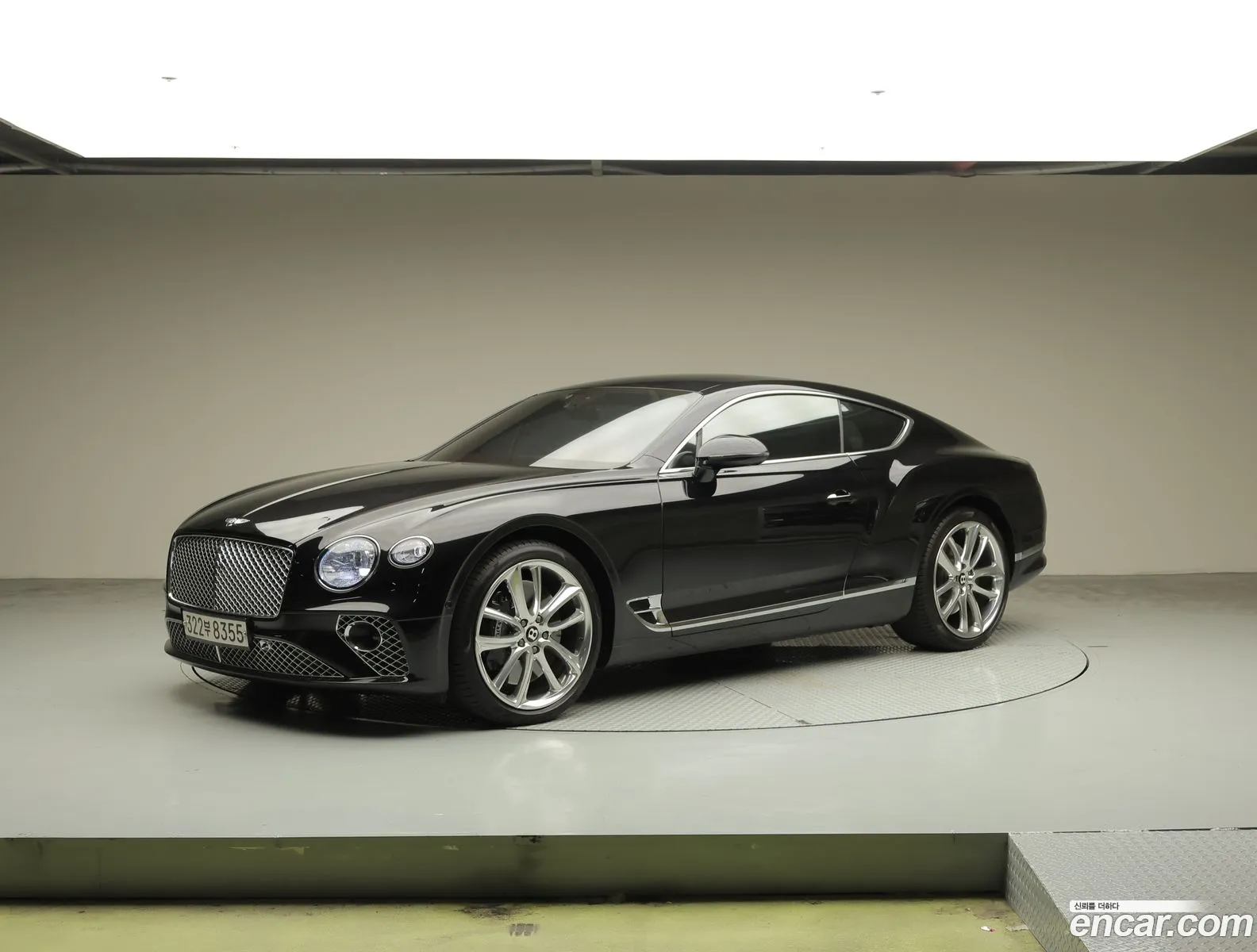 Bentley Continental GT 2020 — 17