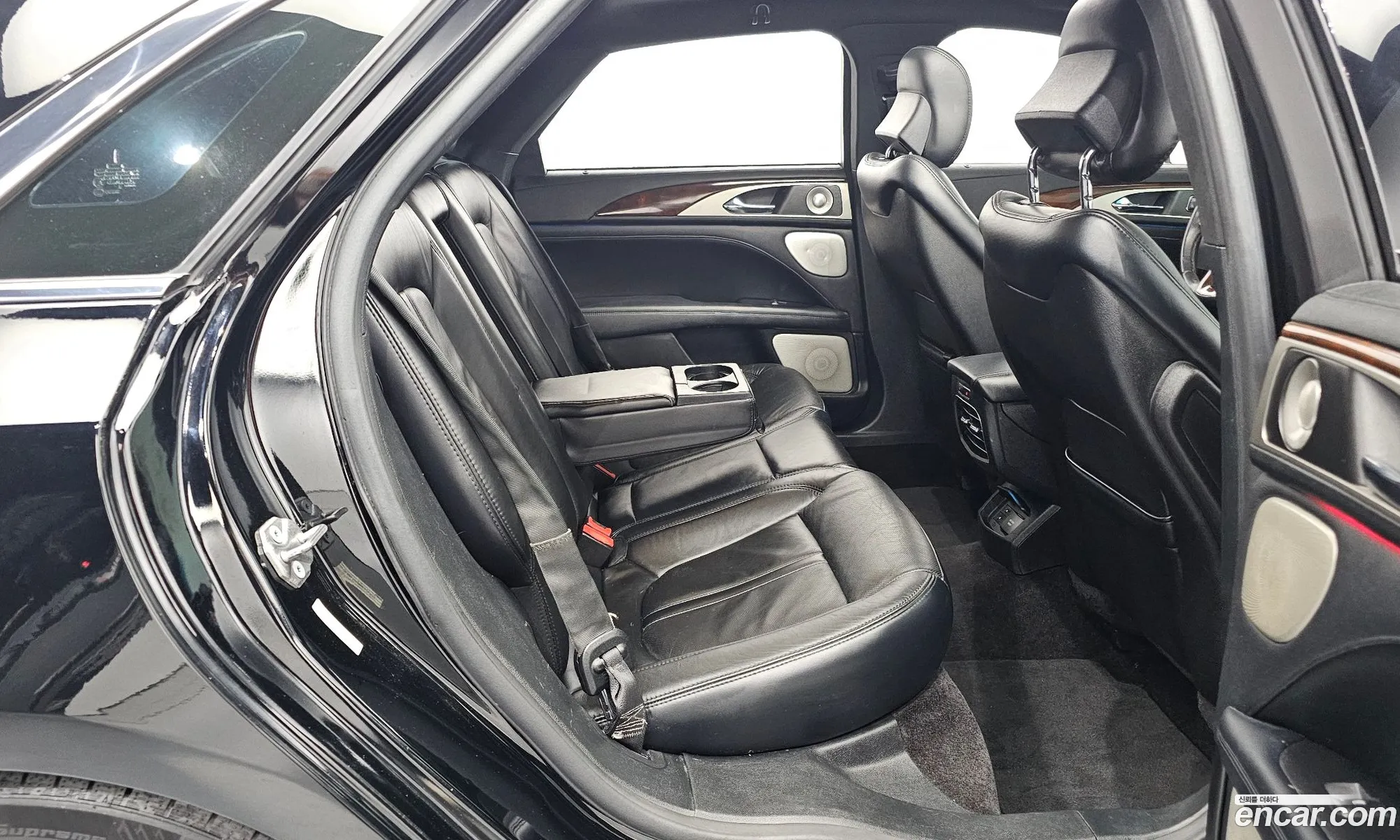 Lincoln MKZ 2017 3LN6L5MU9HR621773 — 18