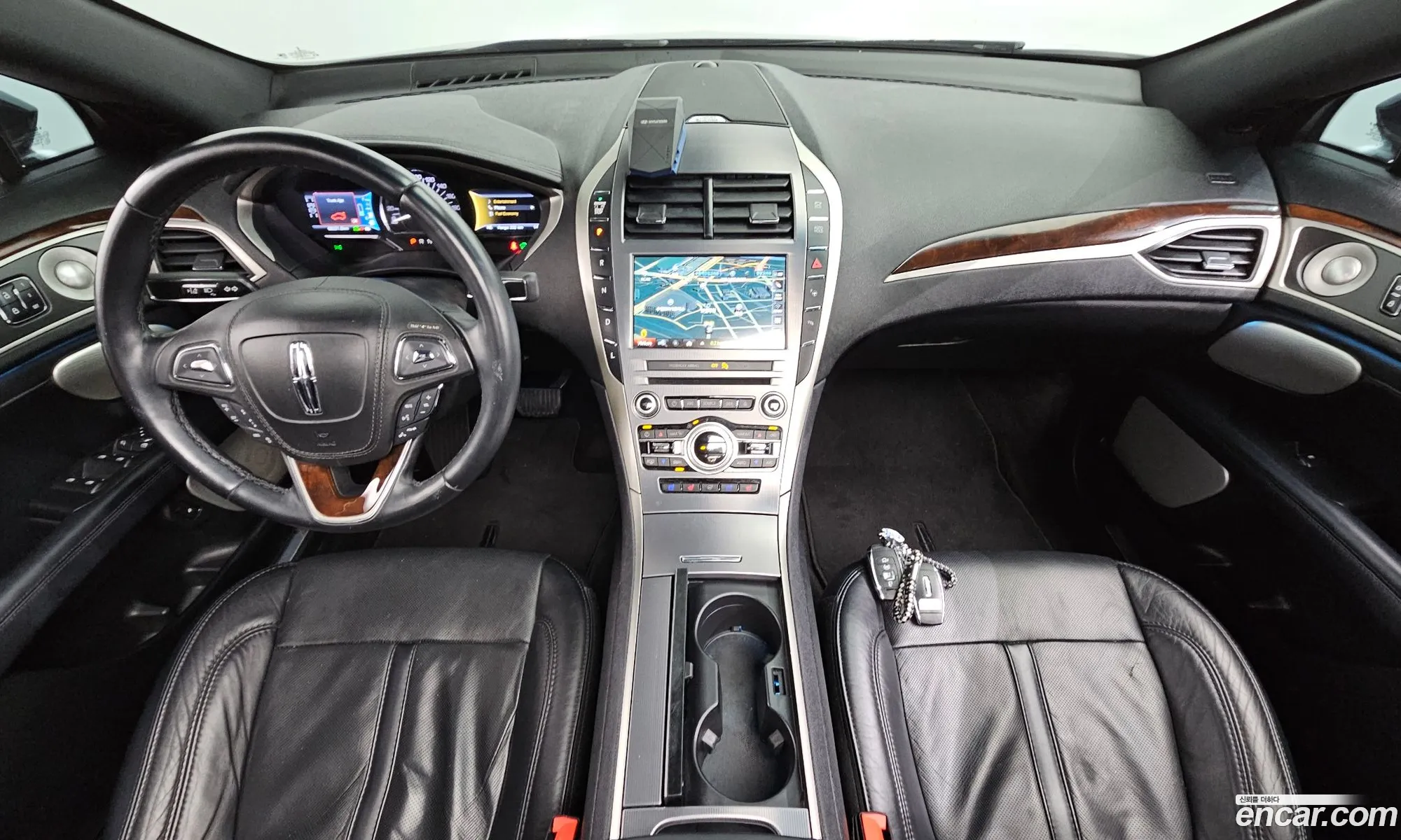 Lincoln MKZ 2017 3LN6L5MU9HR621773 — 5