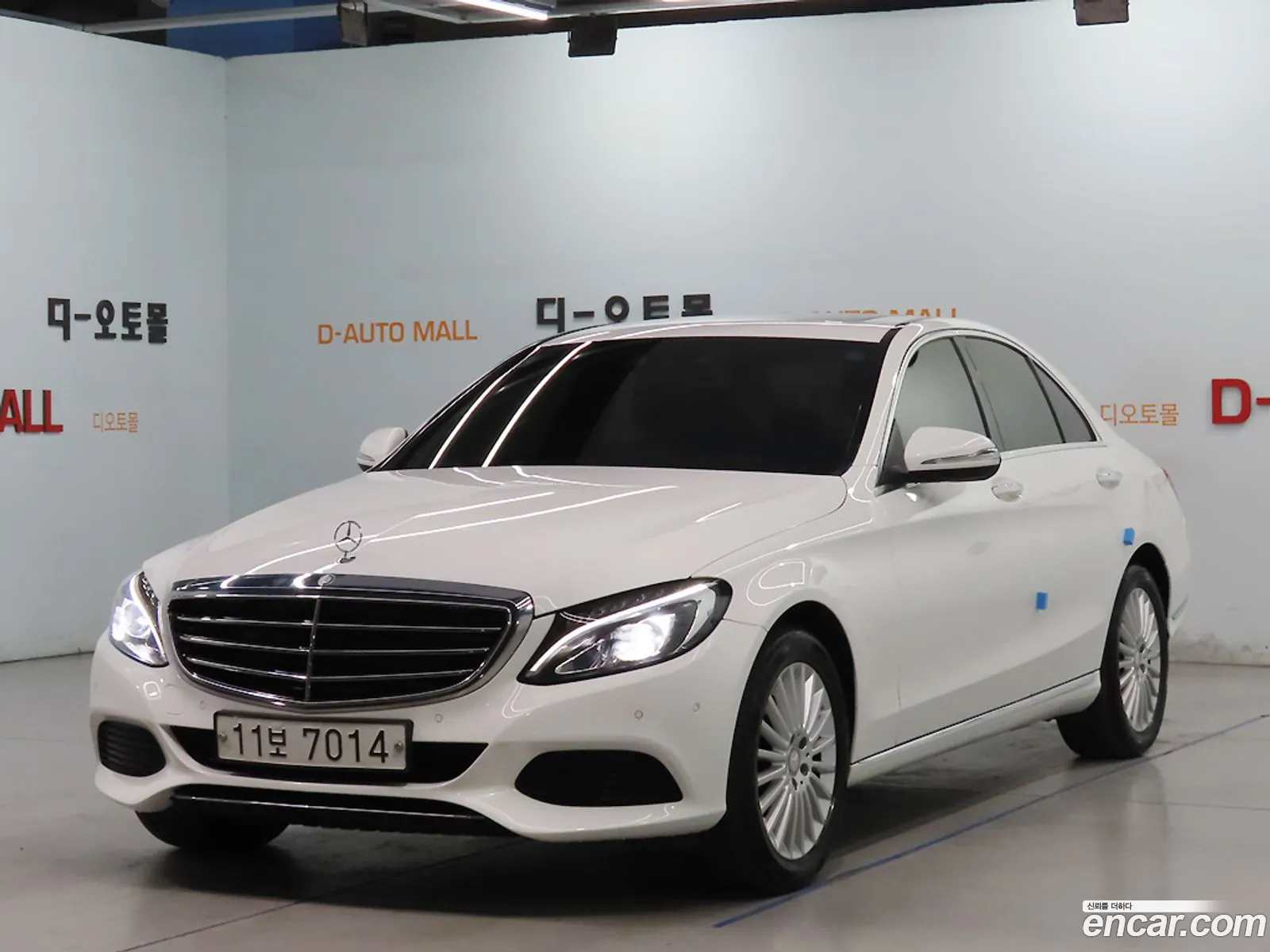 Mercedes-Benz C-Class W205 2015 — 14