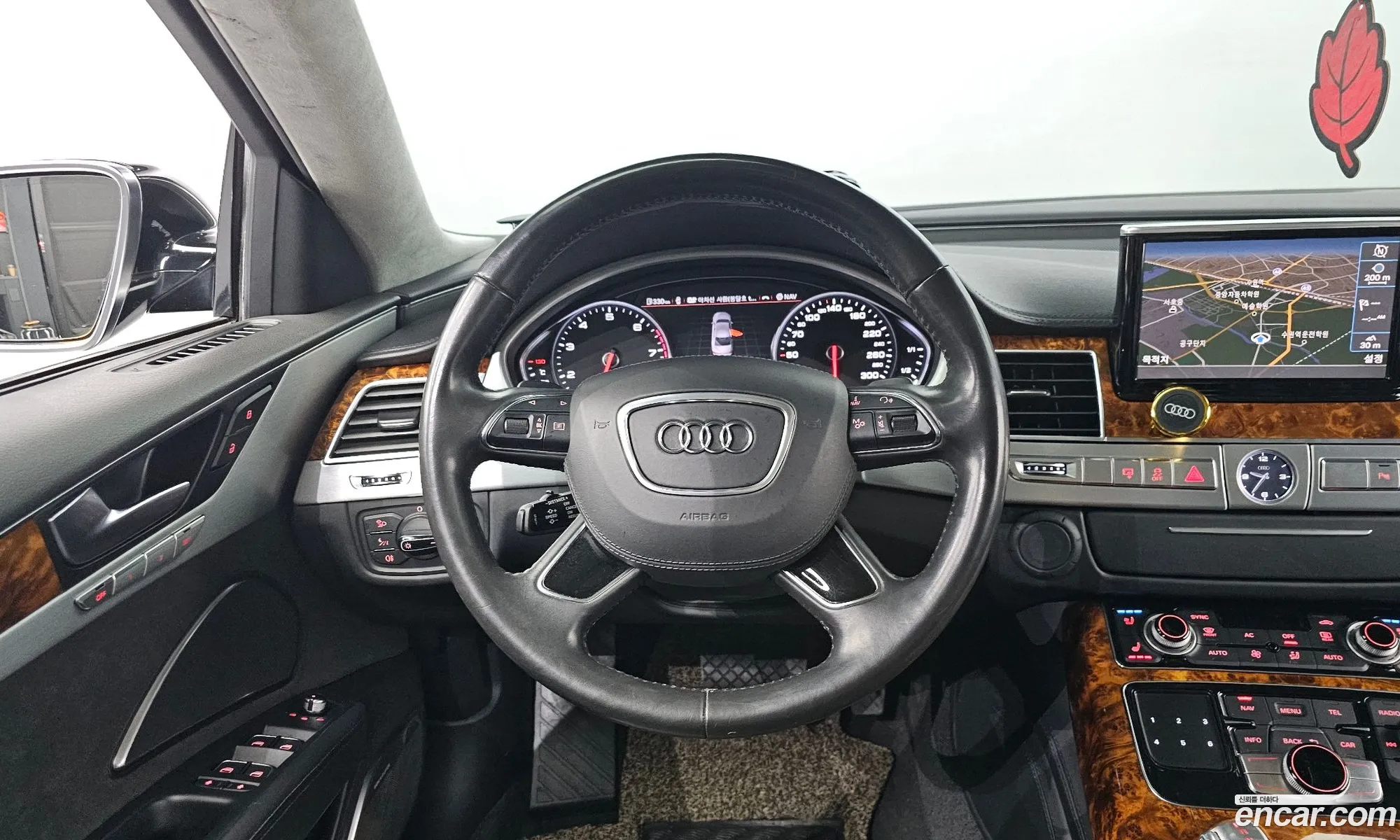 Audi A8 2011 WAUZZZ4H9CN002254 — 8