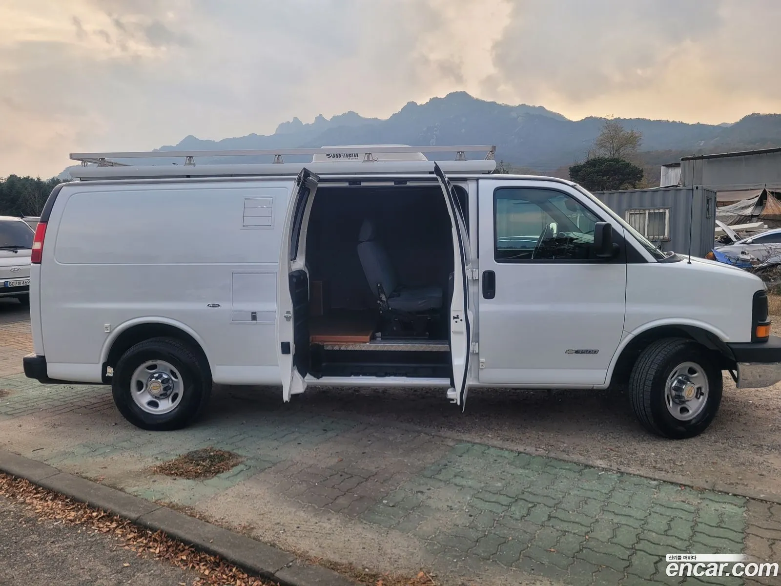 Chevrolet Express Van 2005 — 14