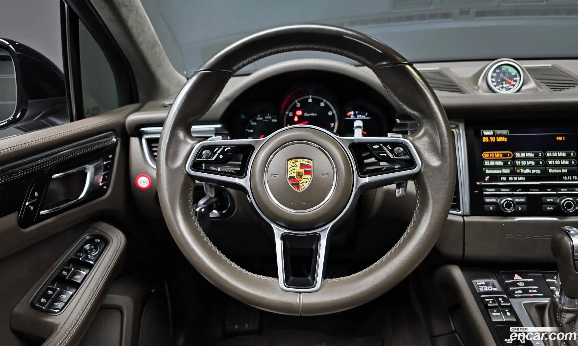 Porsche Macan 2014 WP1AF2957FLB95162 — 12