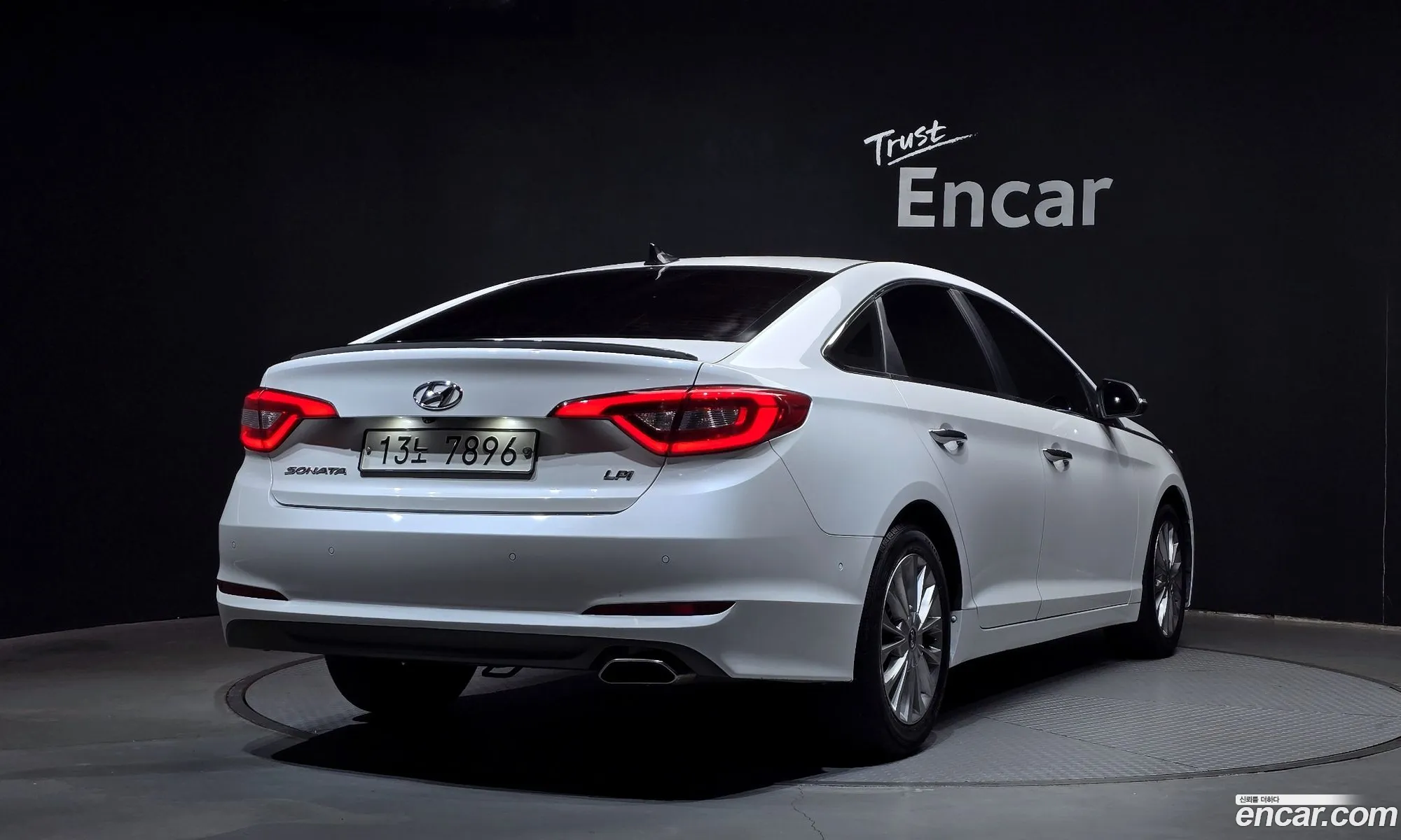 Hyundai LF Sonata 2014 — 10