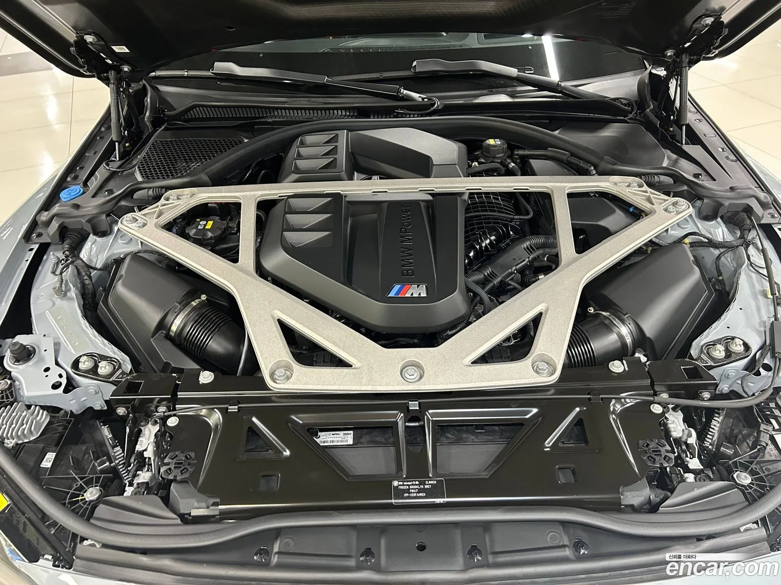 BMW M4 2023 — 11