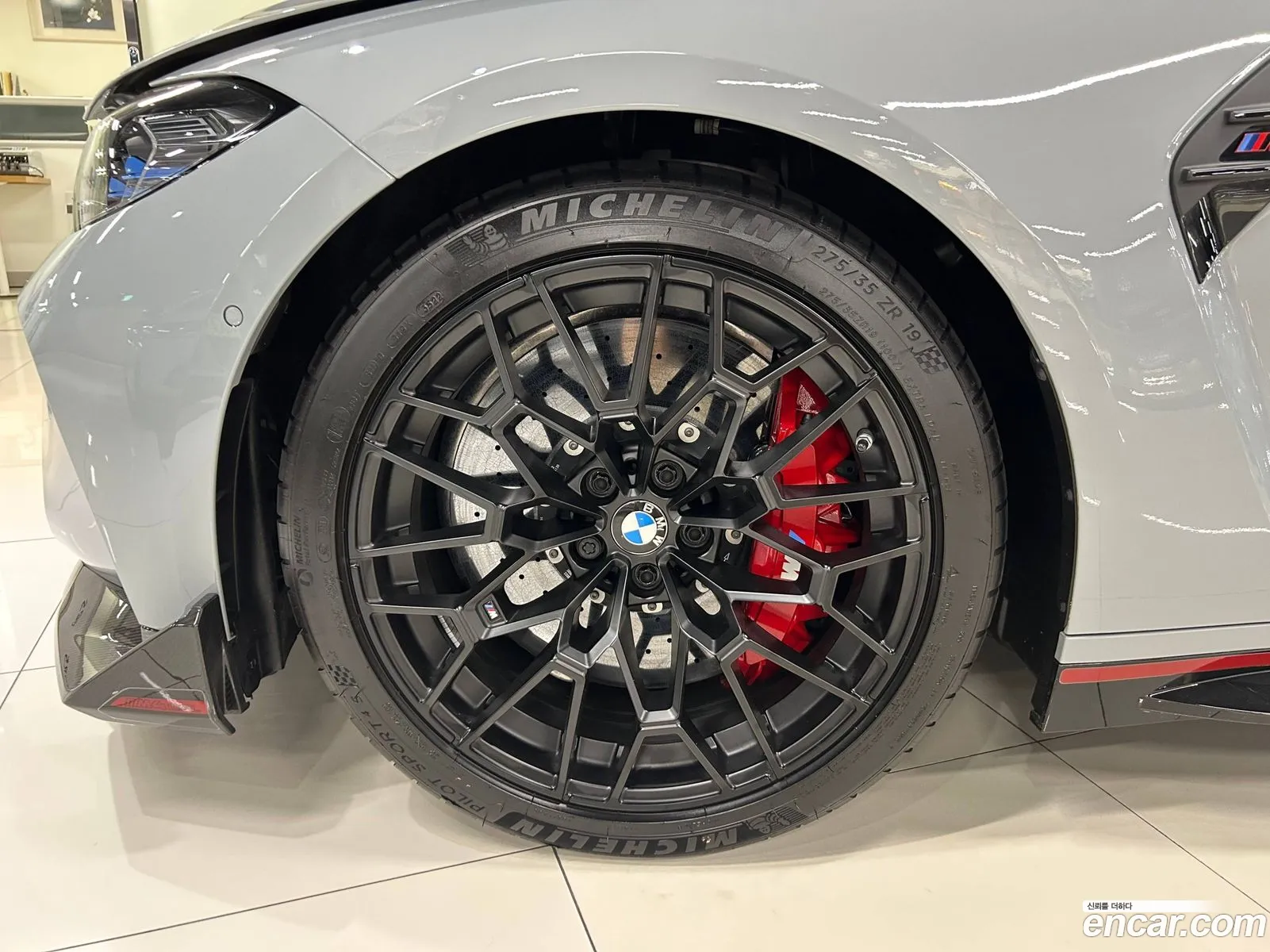 BMW M4 2023 — 10