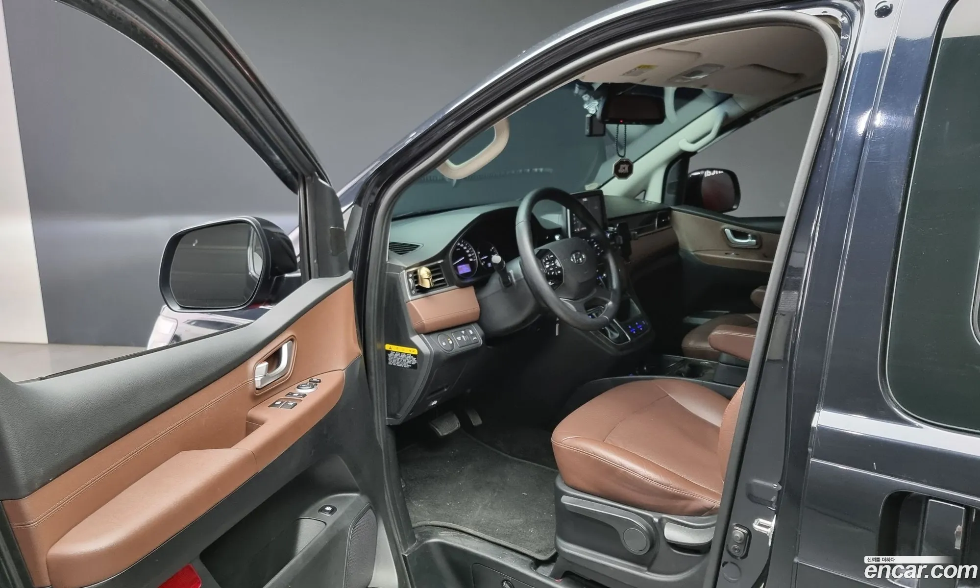 Hyundai Grand Starex 2019 — 18
