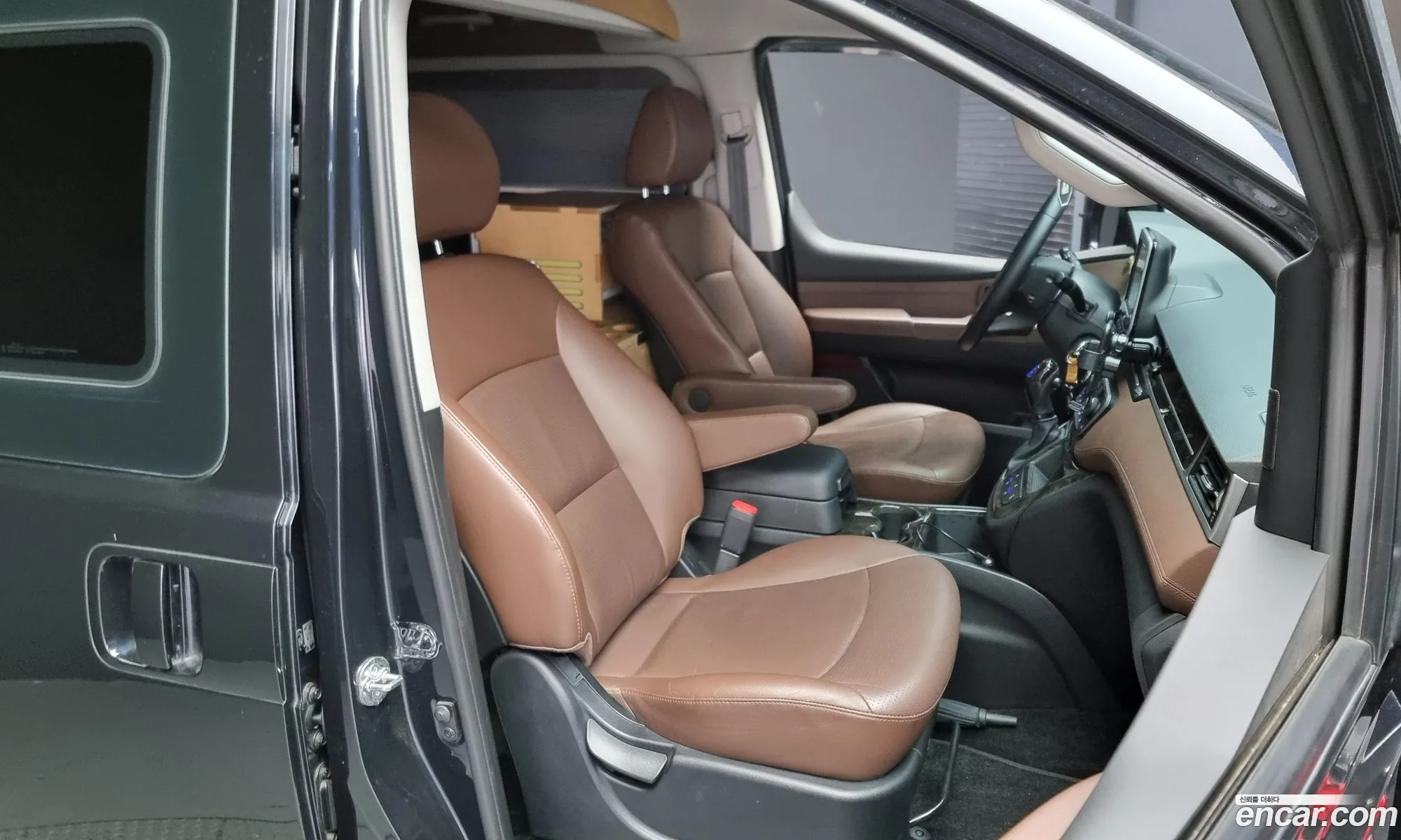 Hyundai Grand Starex 2019 — 3