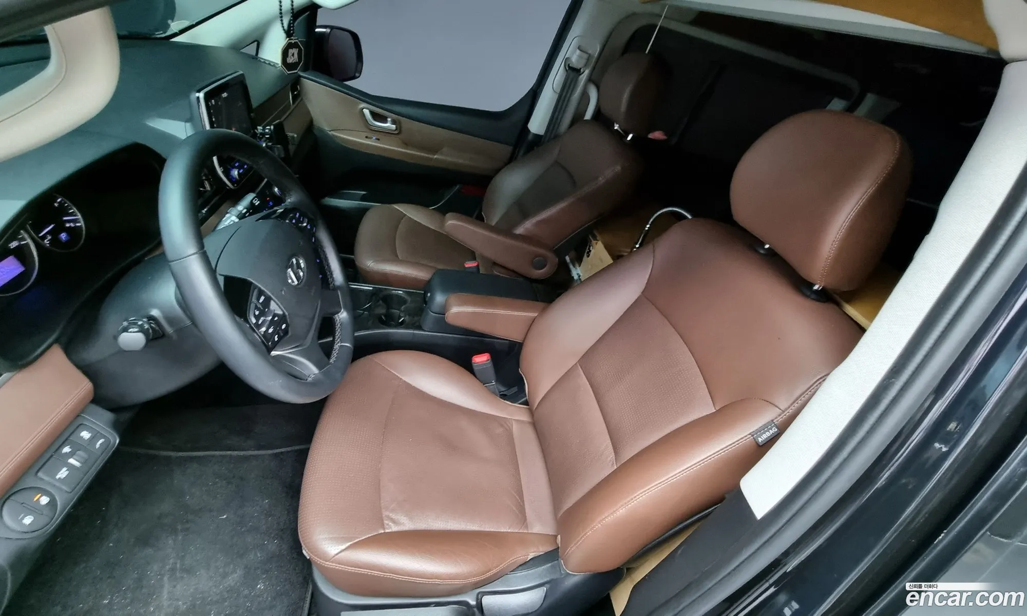 Hyundai Grand Starex 2019 — 14