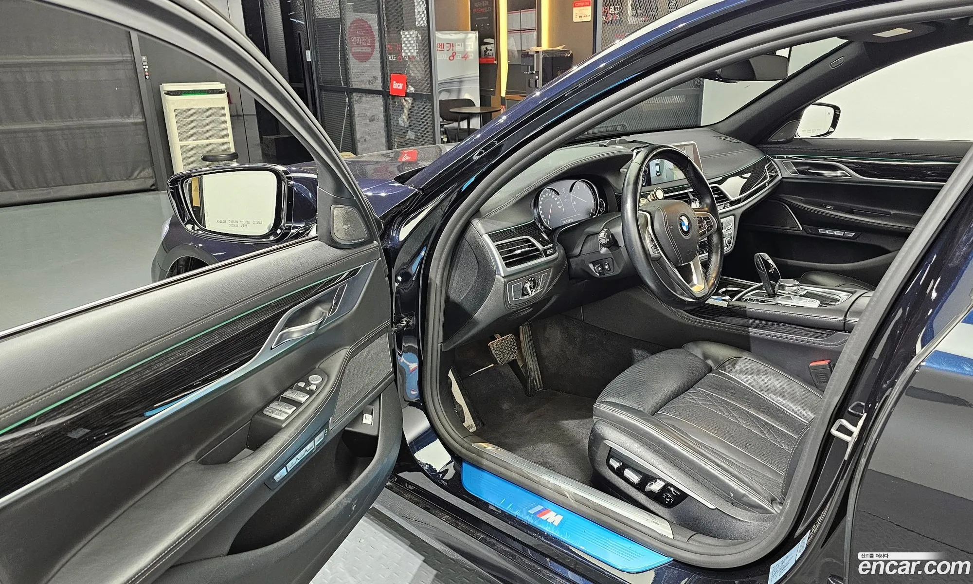 BMW 7 Series 2017 WBA7G6105HG680182 — 13