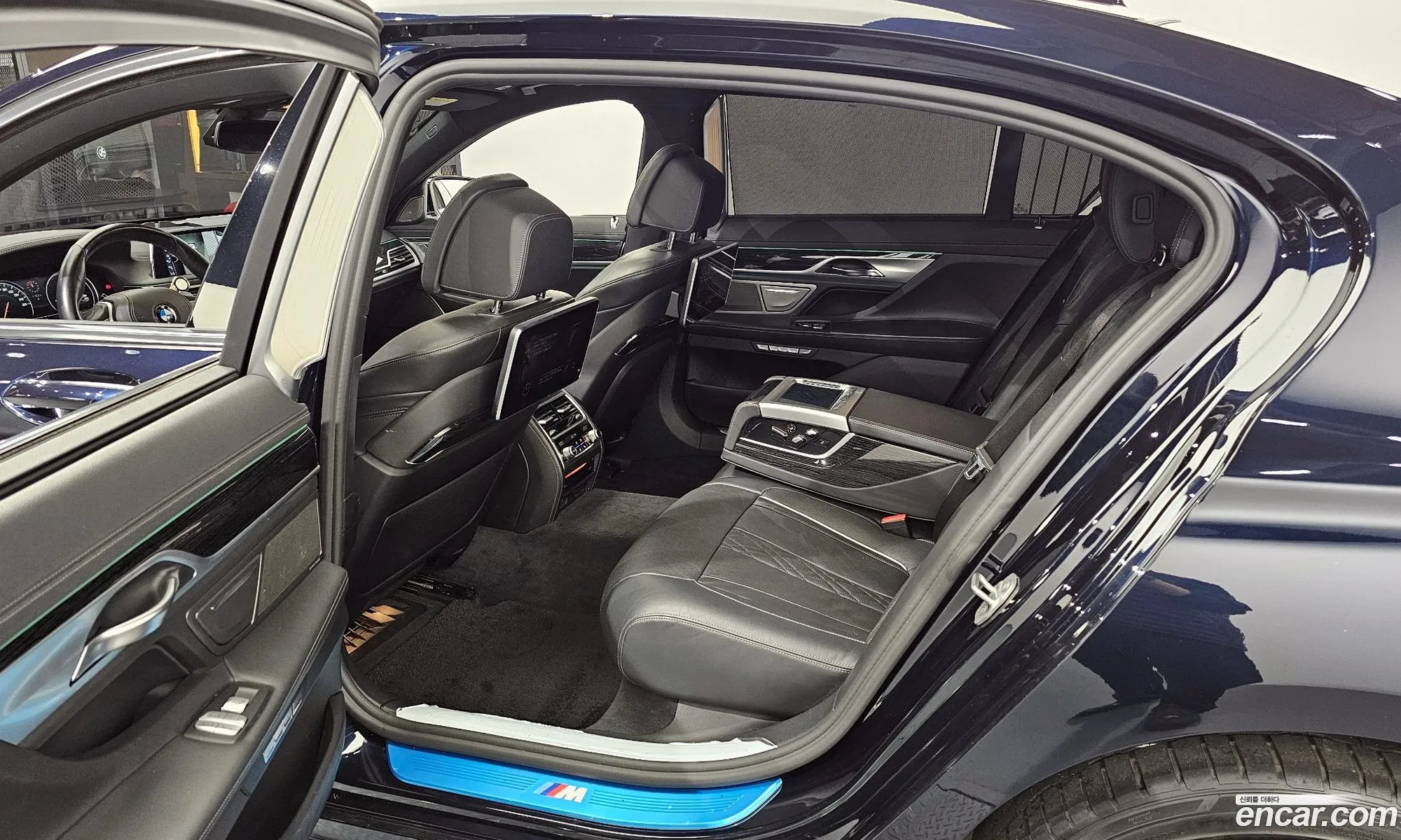 BMW 7 Series 2017 WBA7G6105HG680182 — 2