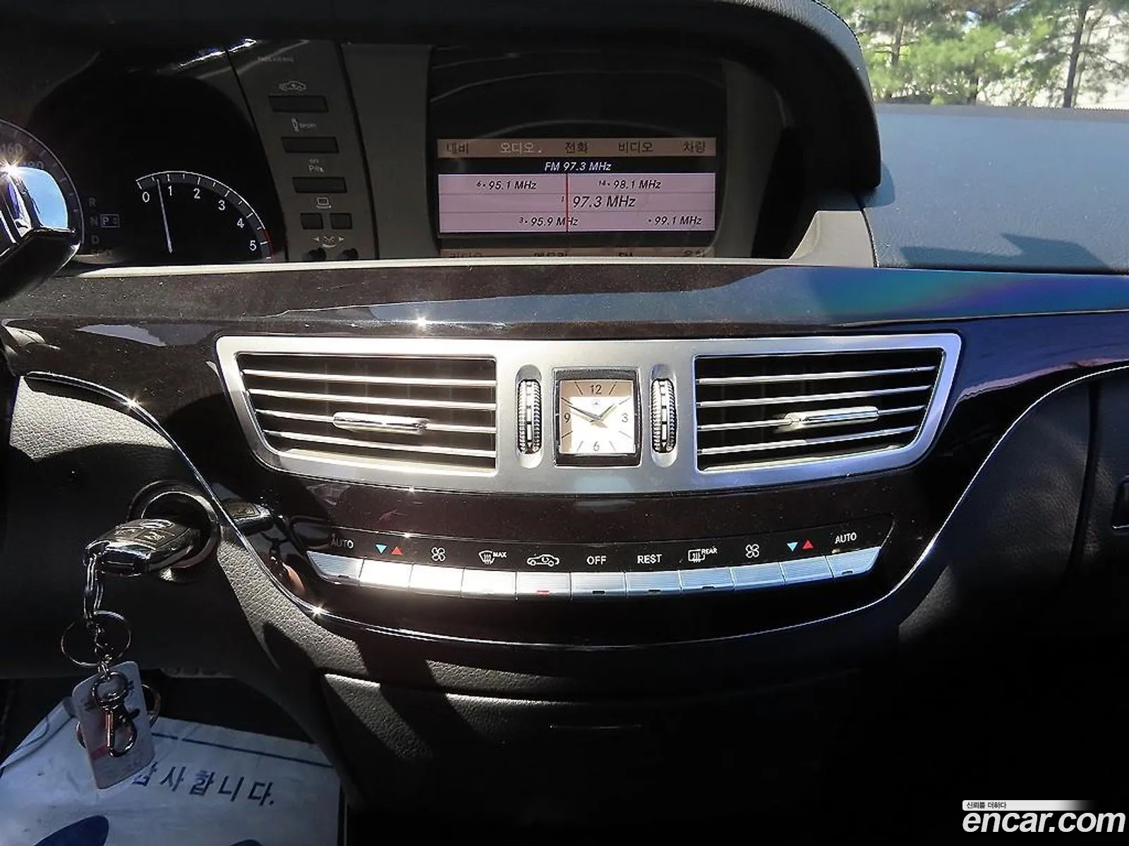 Mercedes-Benz S-Class W221 2013 — 2