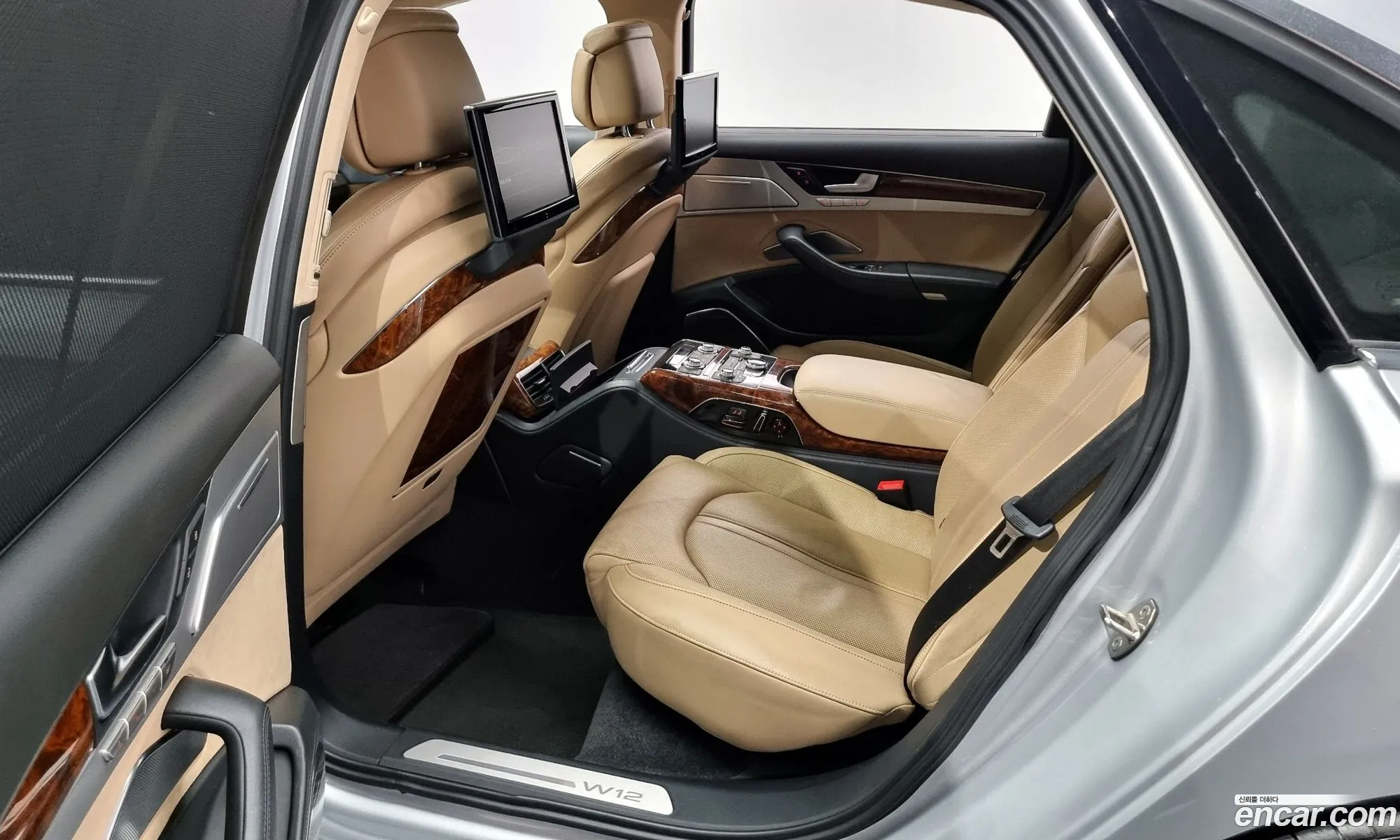 Audi A8 2011 WAUZZZ4H3CN012925 — 18