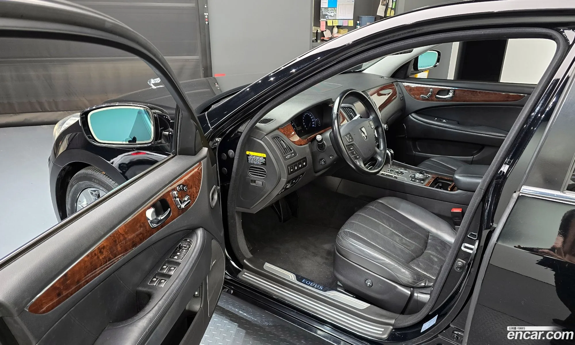 Hyundai Equus 2009 — 14