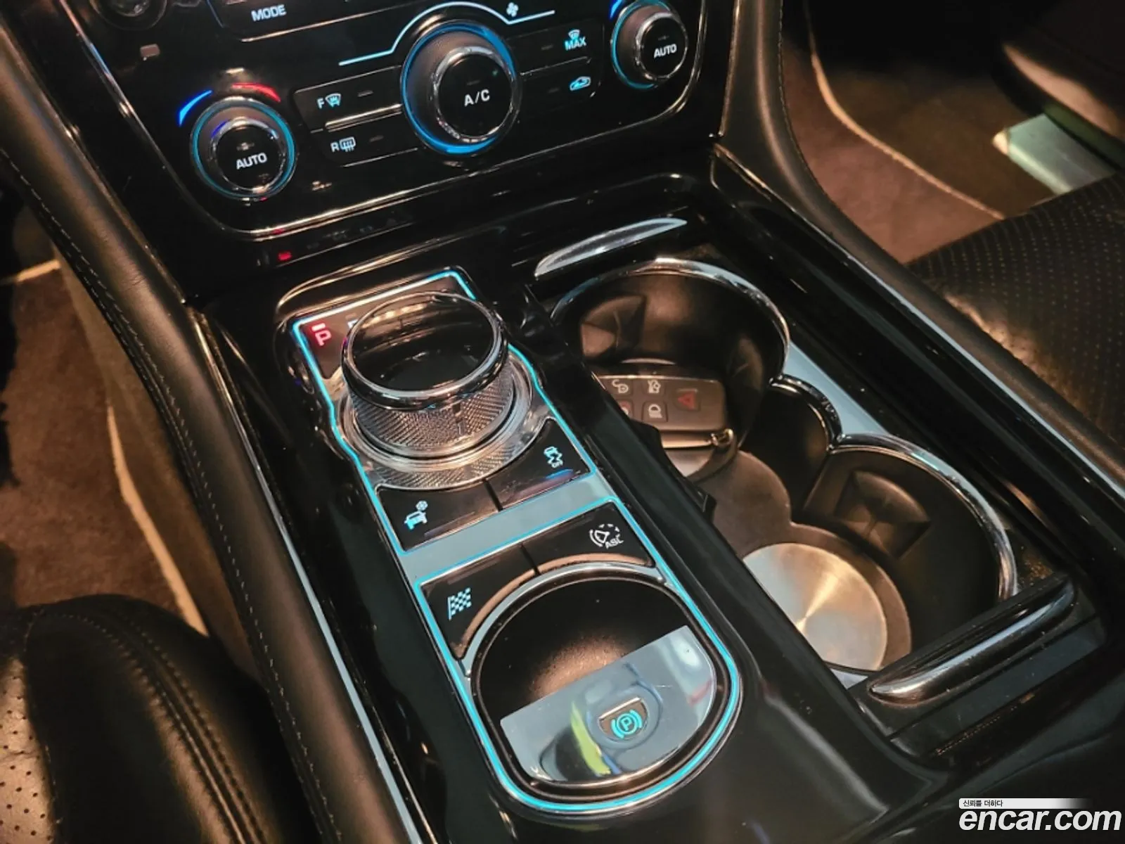Jaguar XJ 2013 — 14