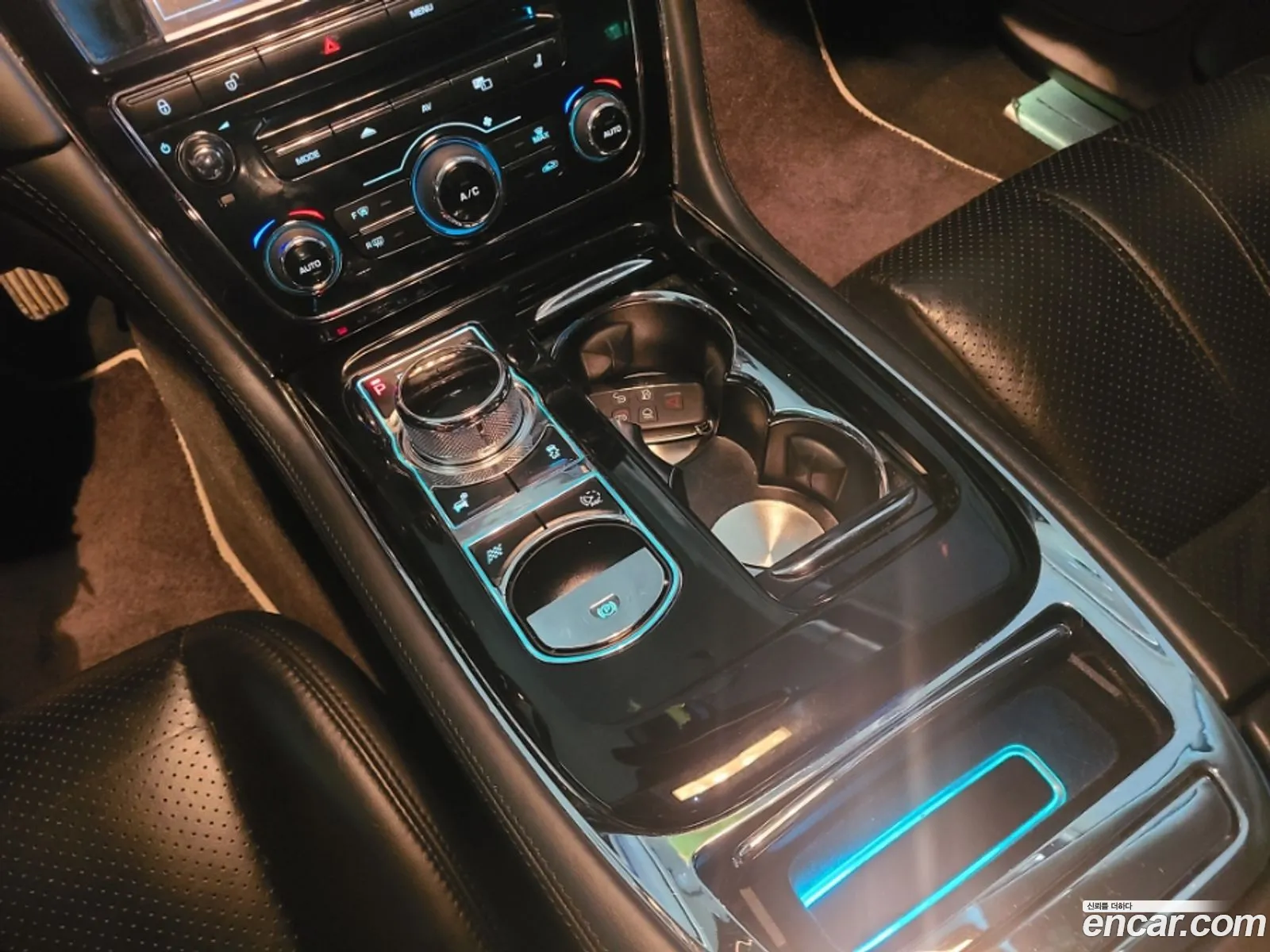 Jaguar XJ 2013 — 17