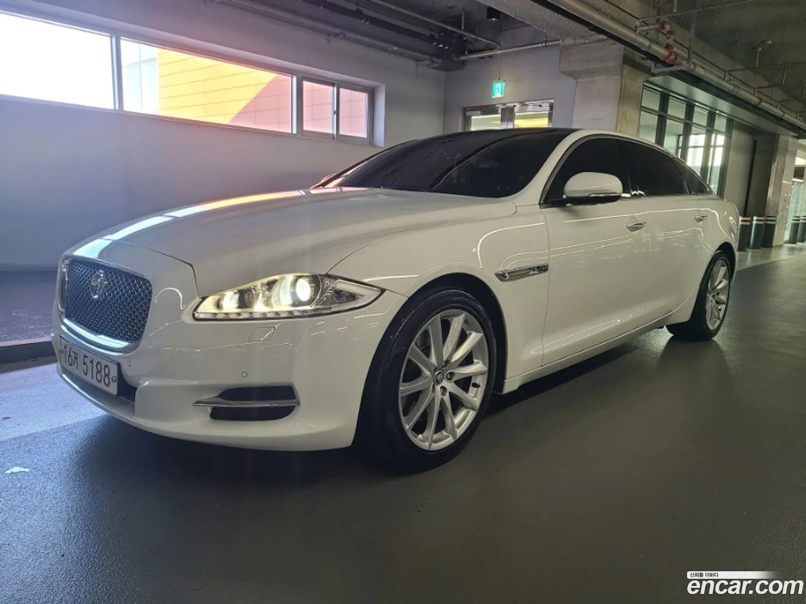 Jaguar XJ 2013 — 18