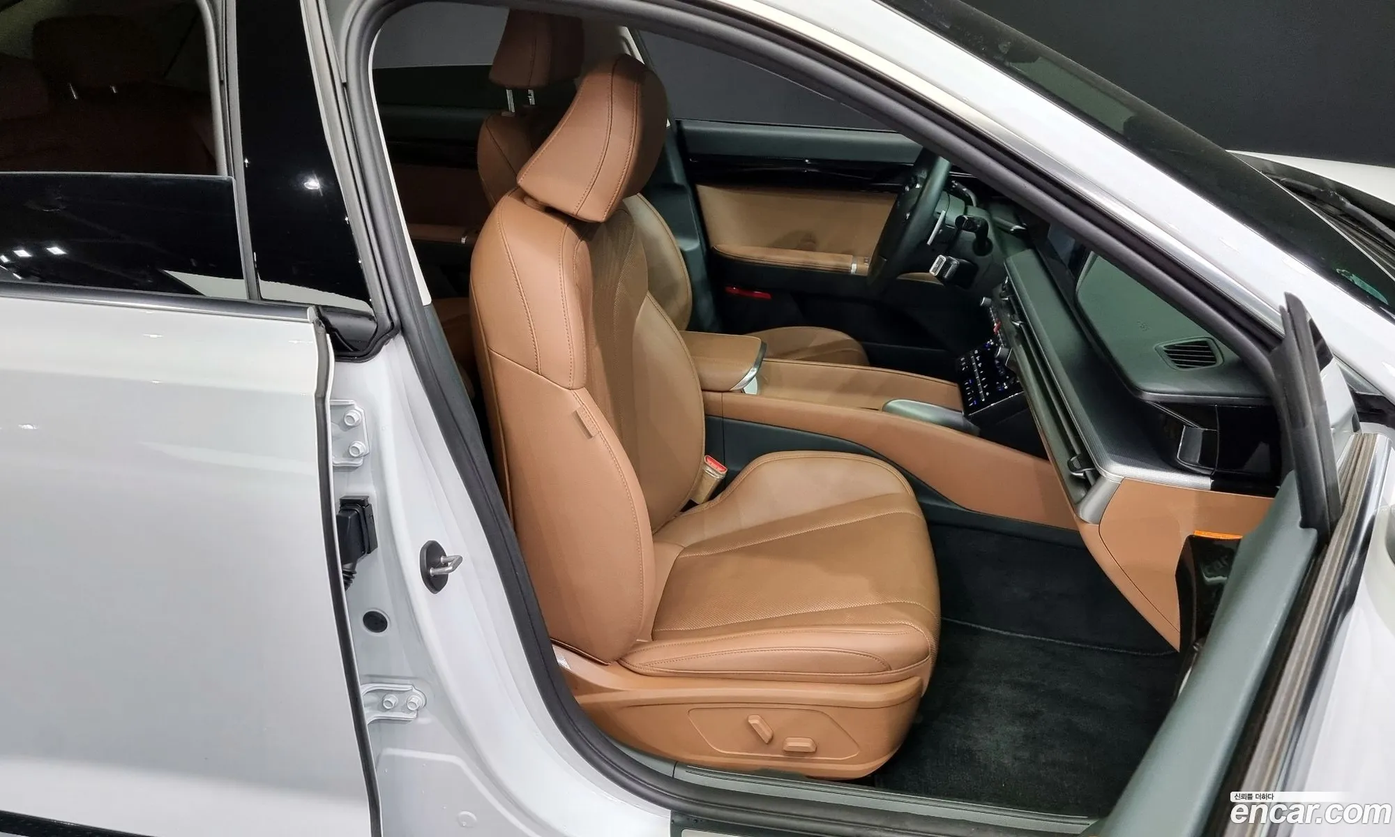 Hyundai Grandeur Hybrid 2023 — 2