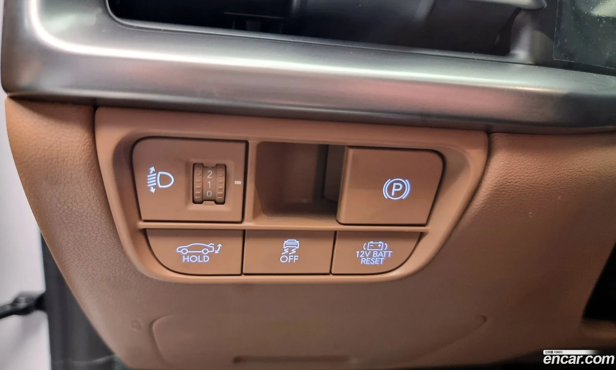 Hyundai Grandeur Hybrid 2023 — 18