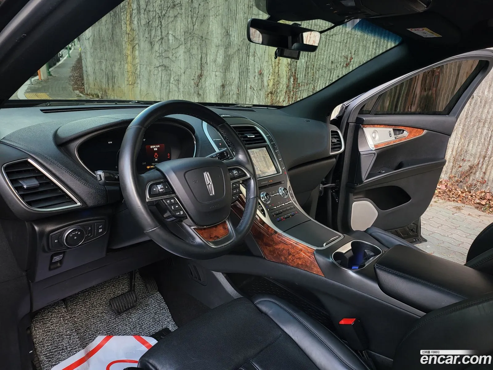 Lincoln Nautilus 2020 — 15