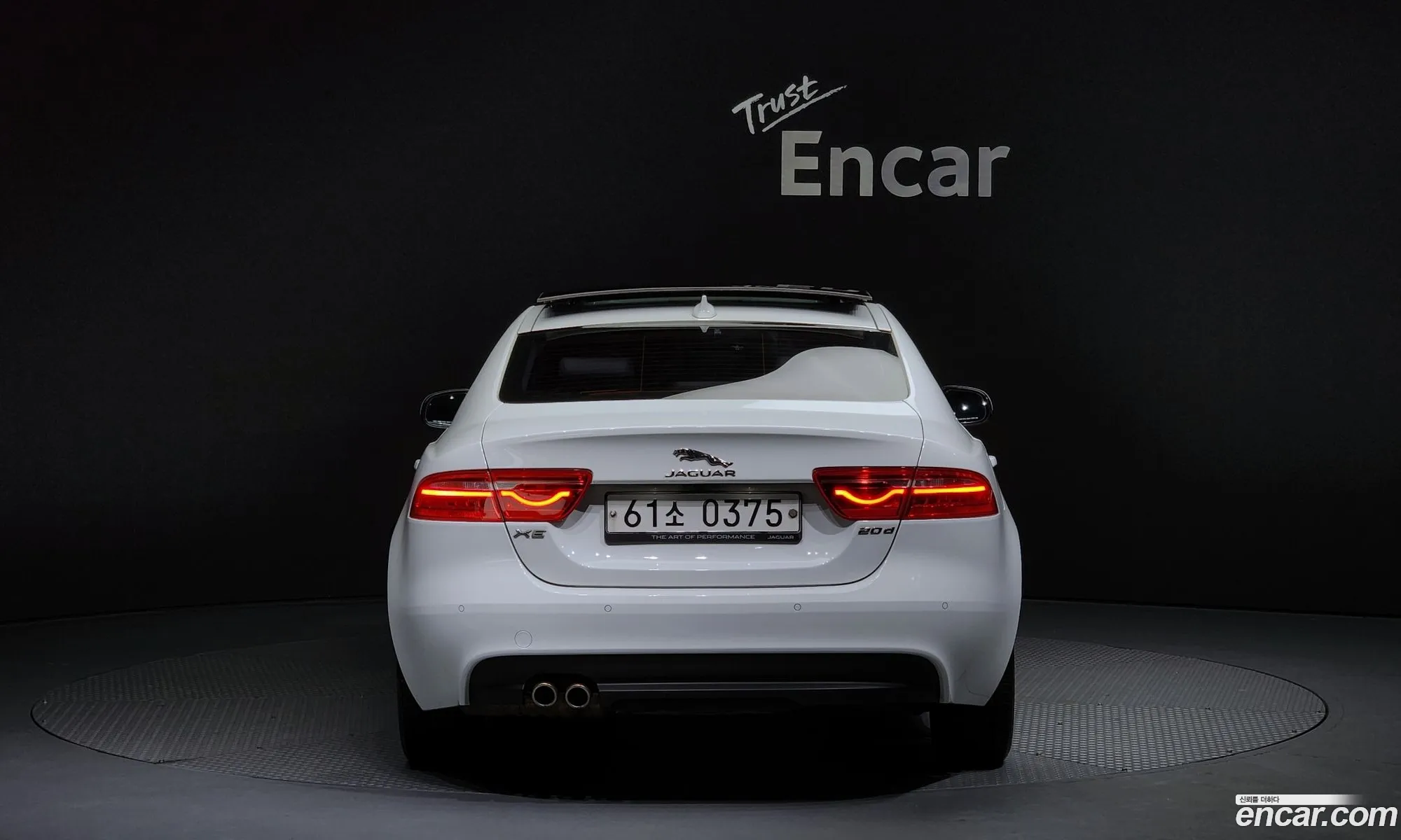 Jaguar XE 2016 SAJAB4BN2GA929157 — 17
