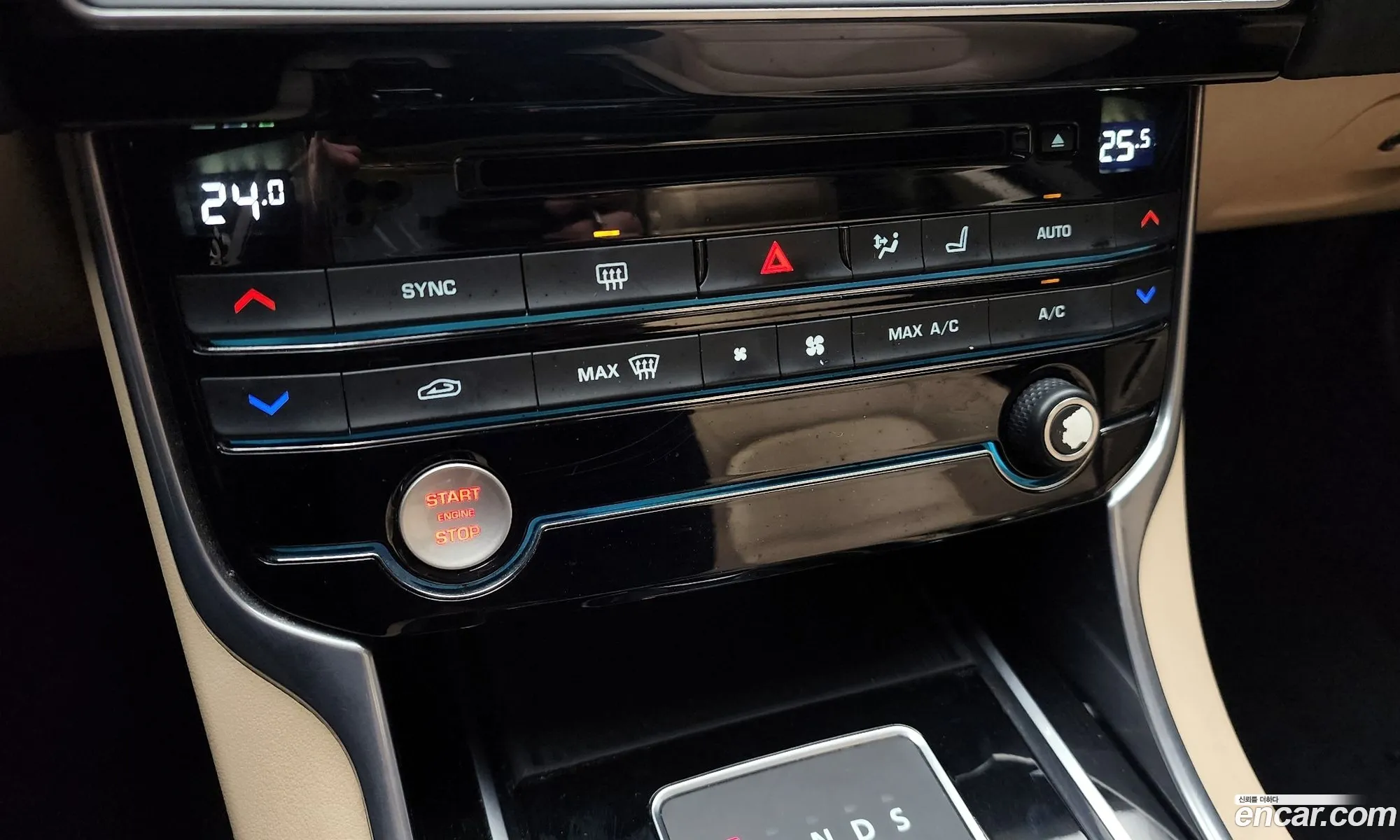 Jaguar XE 2016 SAJAB4BN2GA929157 — 14
