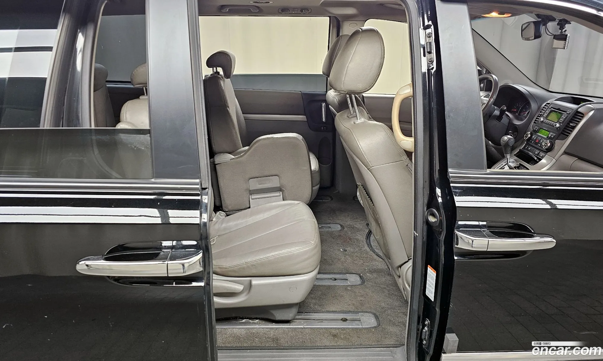 Kia Carnival R 2014 — 12