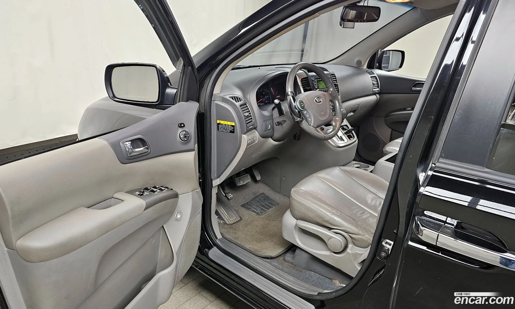Kia Carnival R 2014 — 15