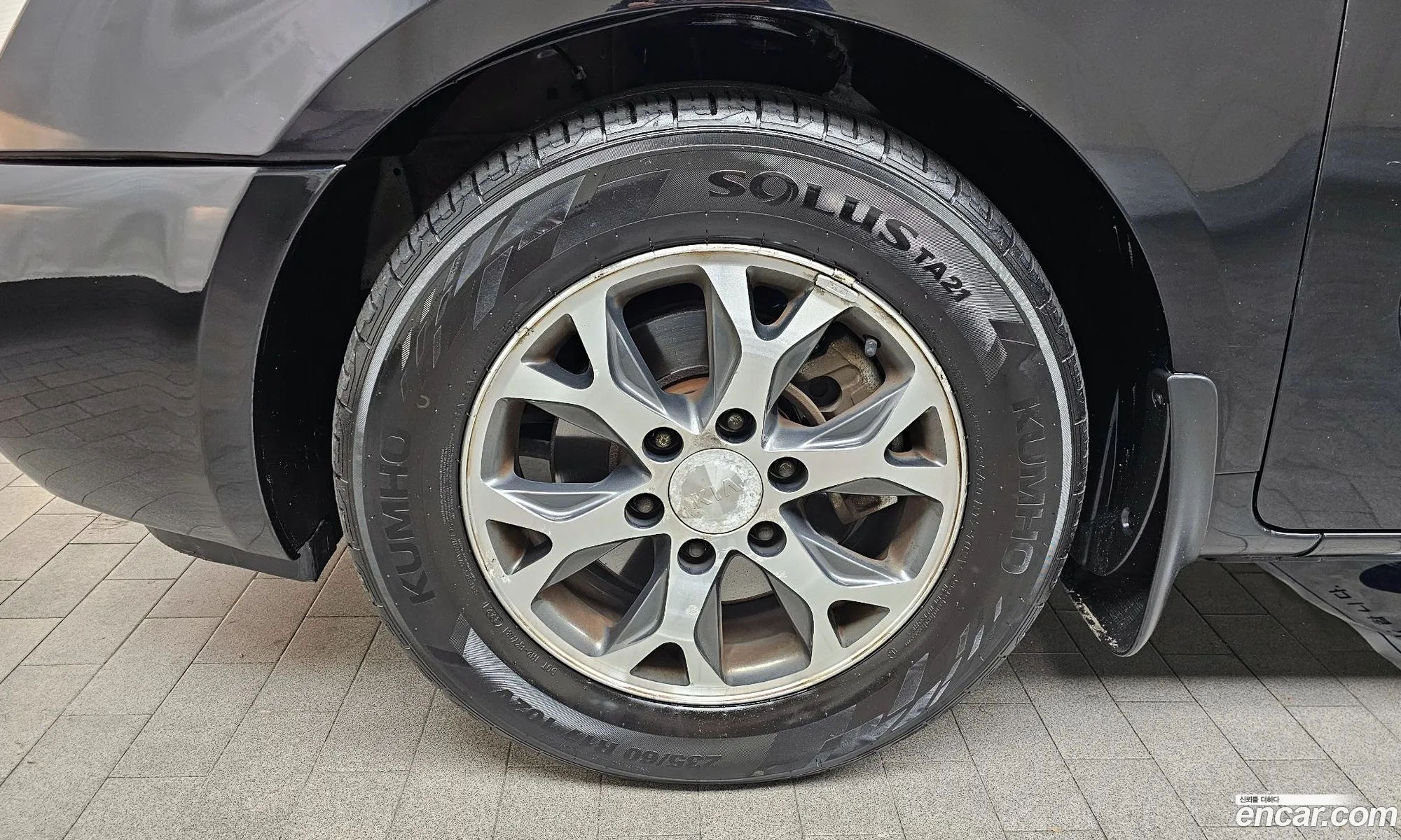 Kia Carnival R 2014 — 18