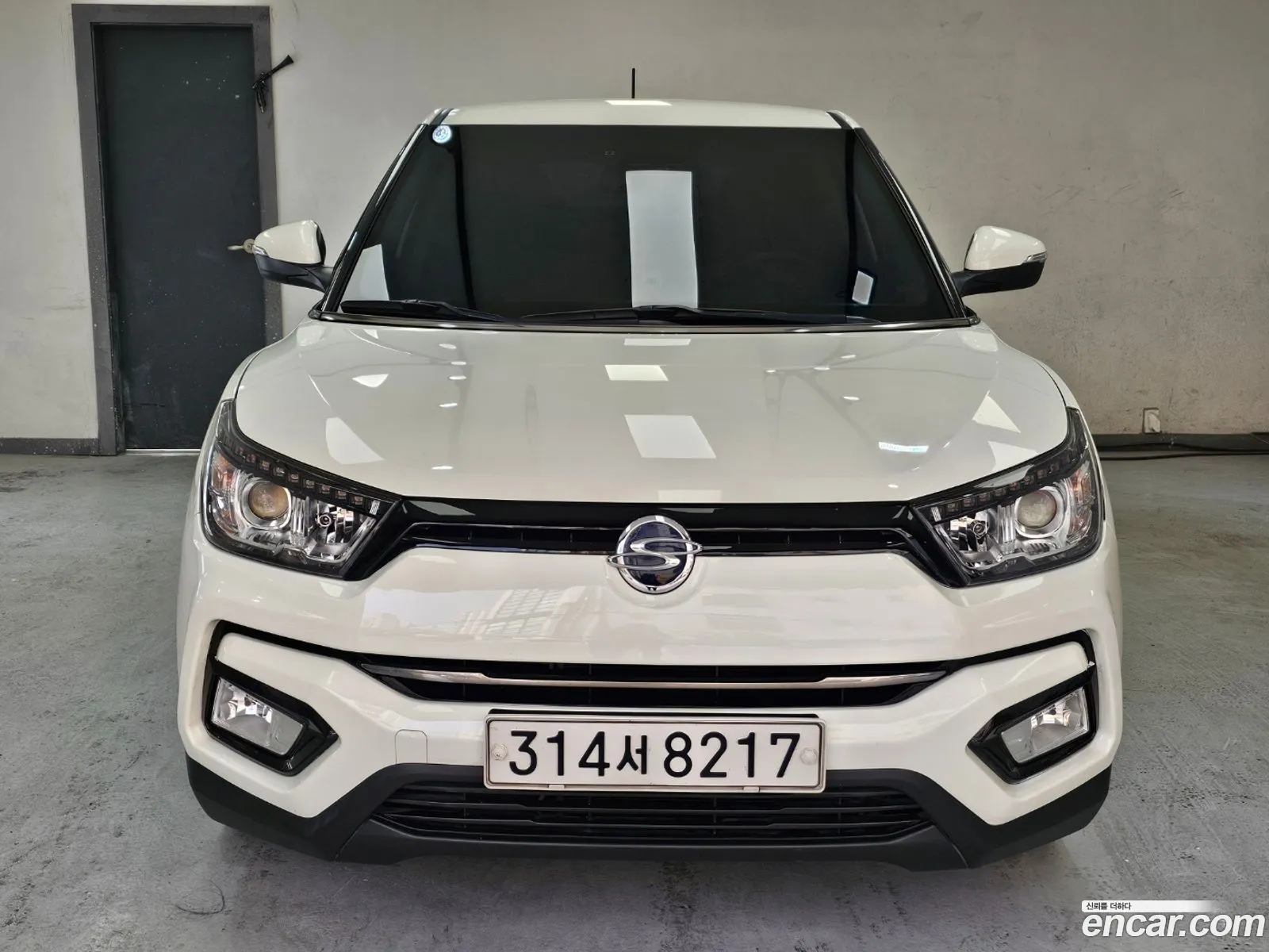 KG Mobility (SsangYong) Tivoli Armour 2017 — 16