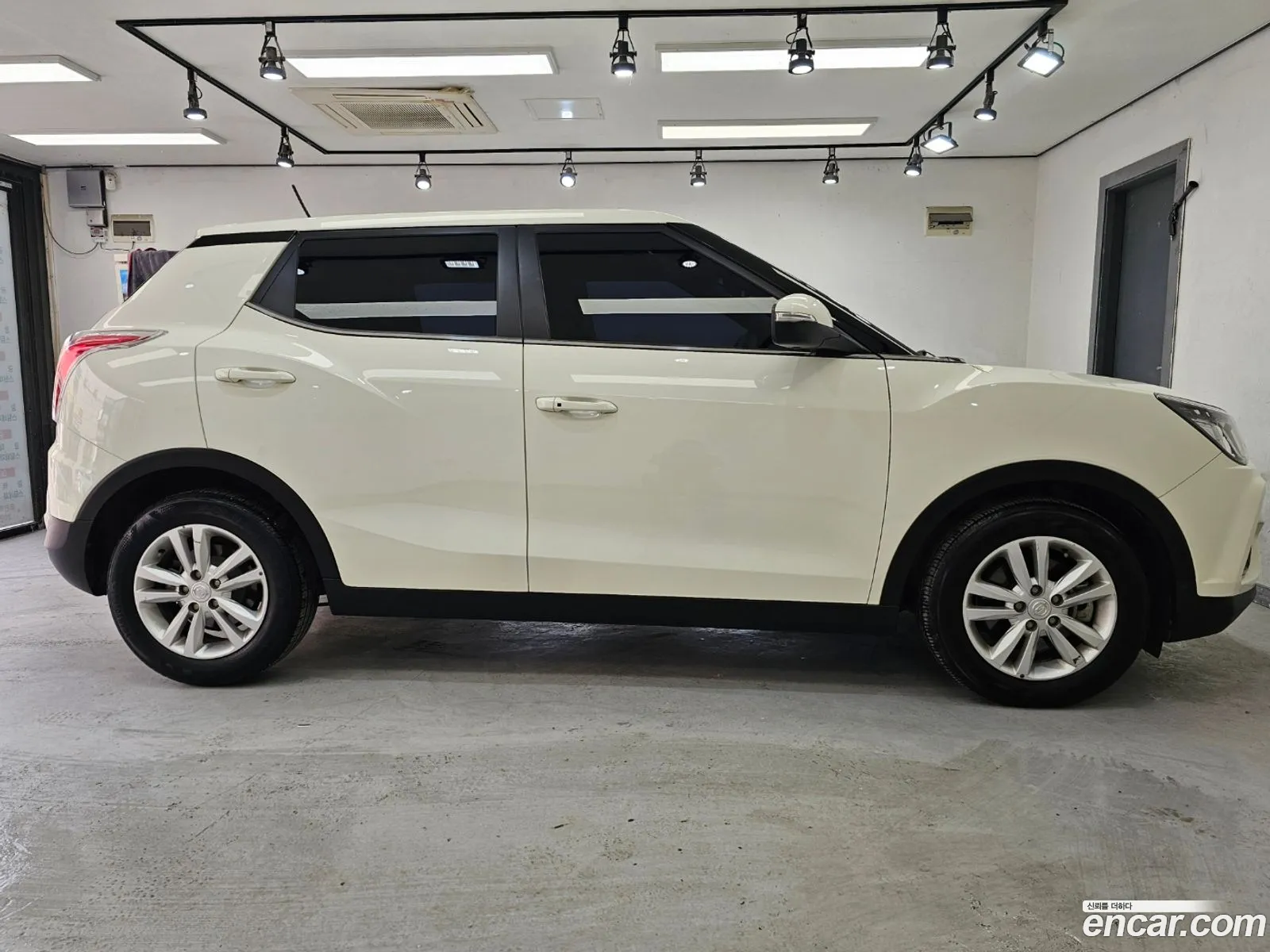 KG Mobility (SsangYong) Tivoli Armour 2017 — 9