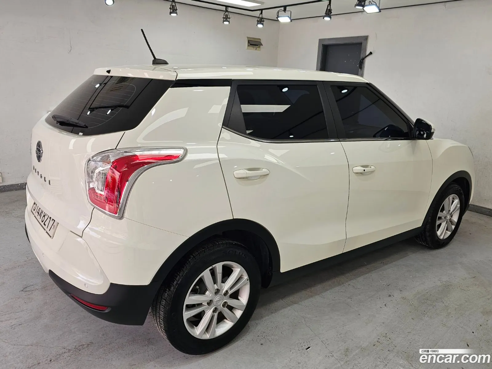 KG Mobility (SsangYong) Tivoli Armour 2017 — 17