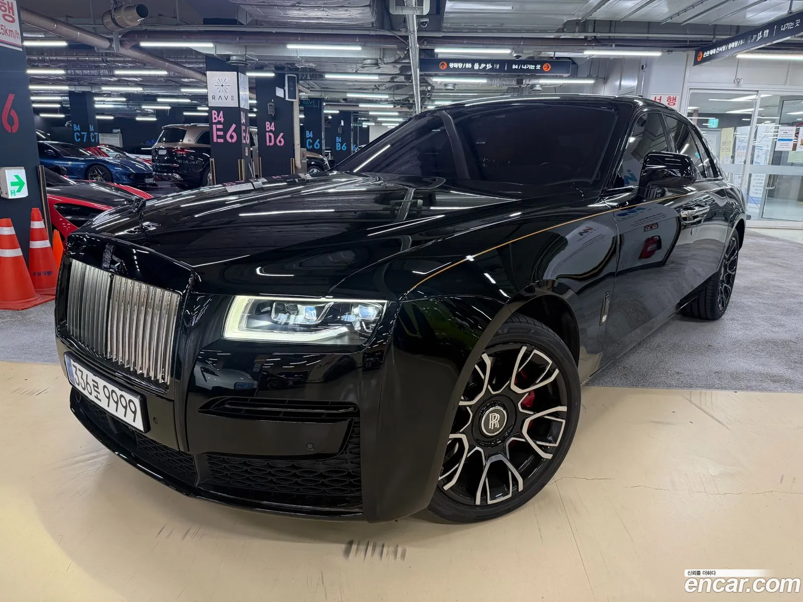 Rolls-Royce Ghost 2021 — 16