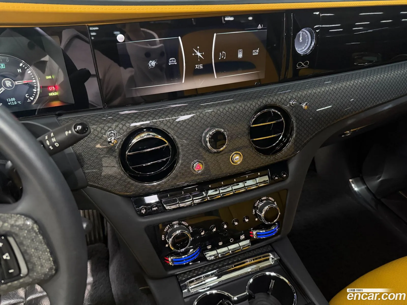 Rolls-Royce Ghost 2021 — 12