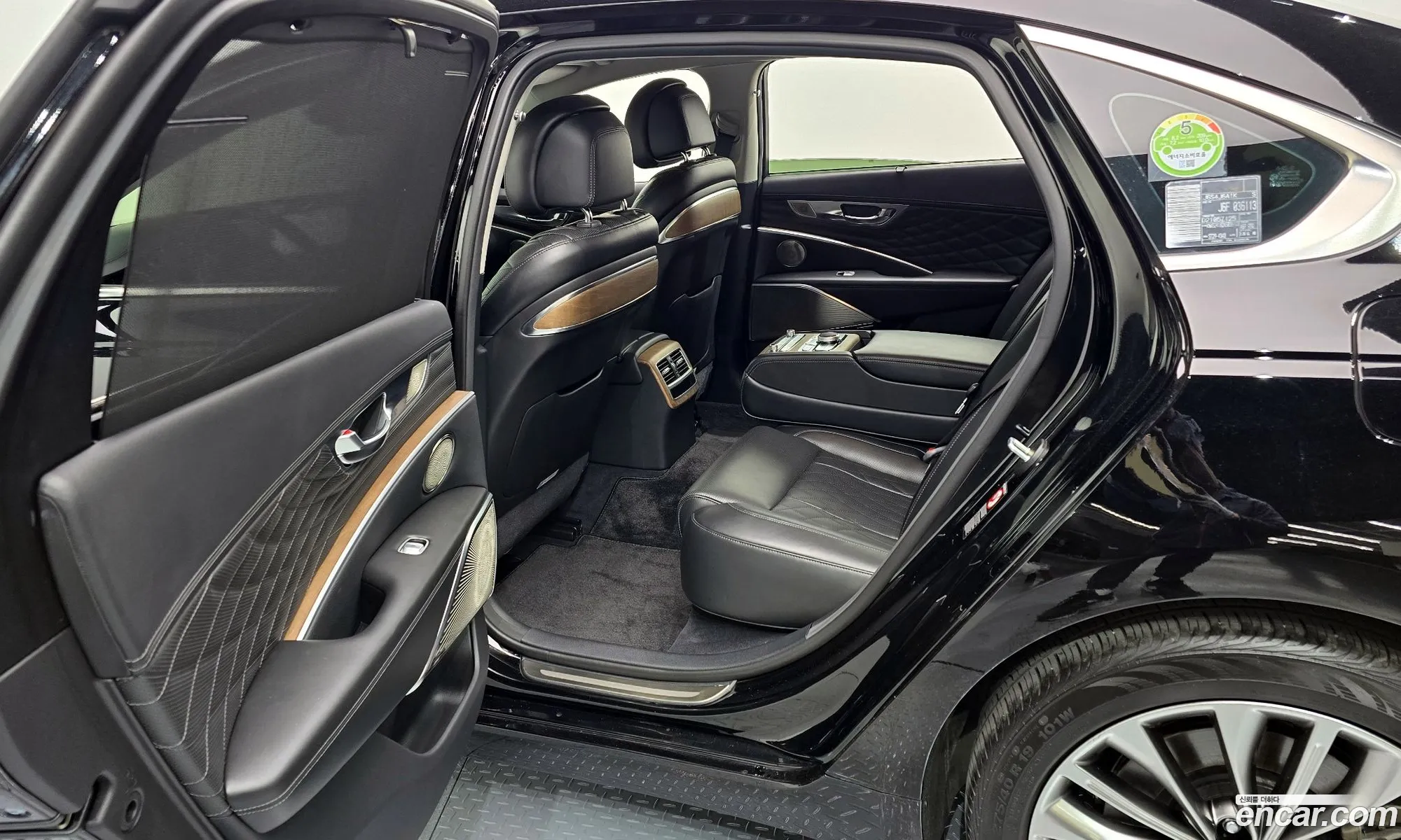 Kia K9 2021 — 9