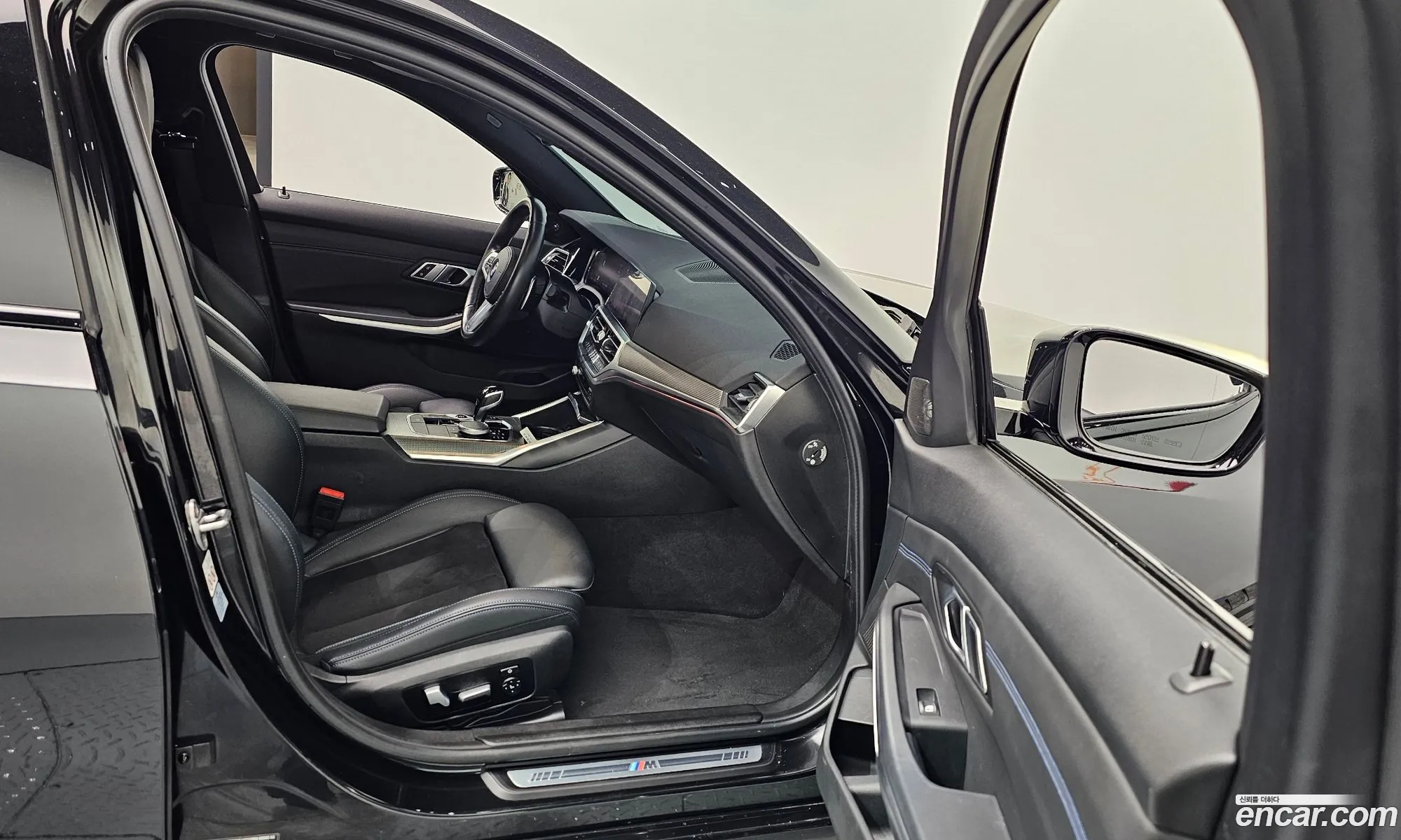 BMW 3 Series 2020 WBA5X5104MFK07200 — 5