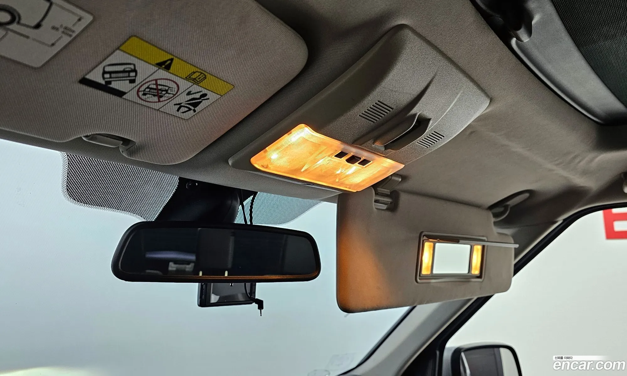Land Rover Discovery 4 2010 SALLAAA1000000000 — 6