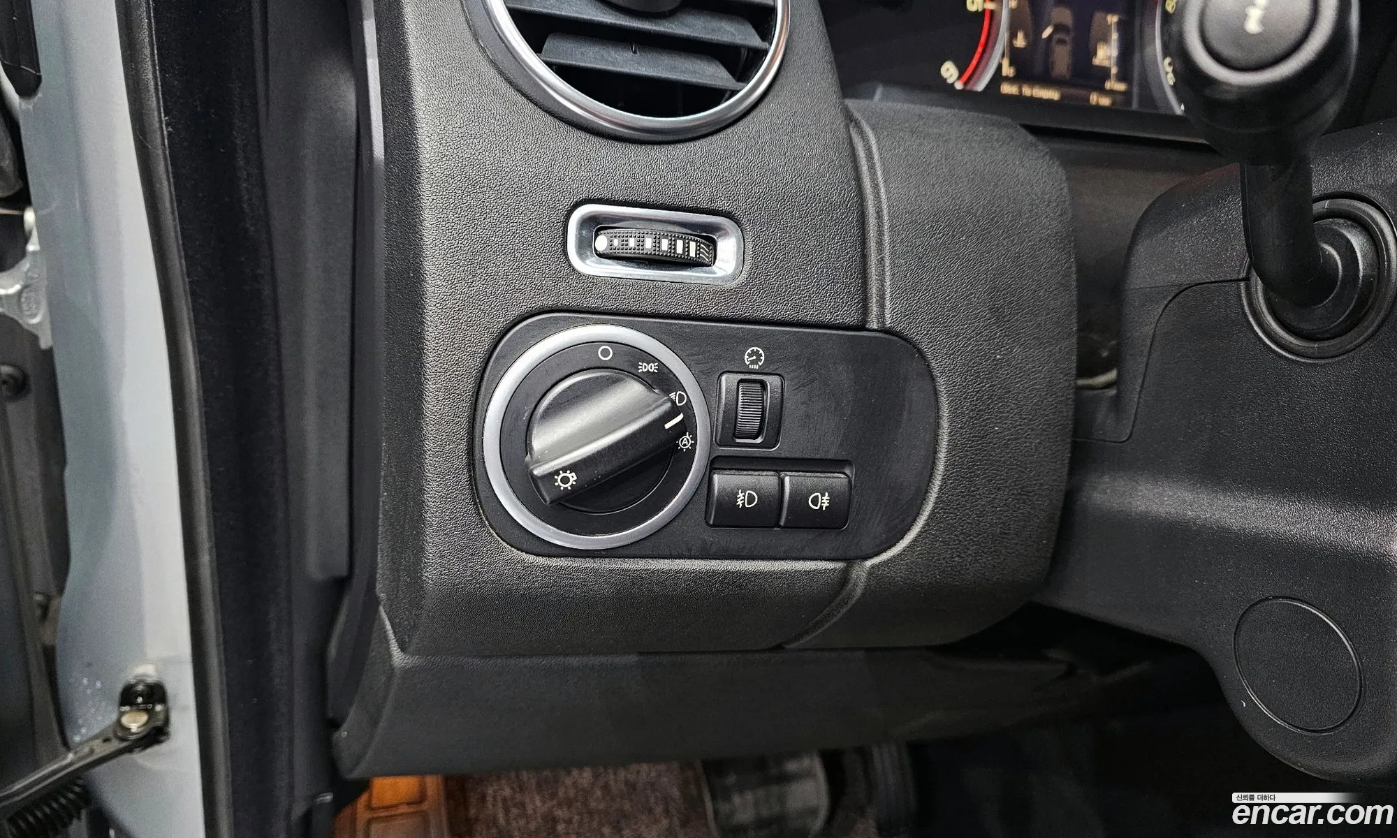 Land Rover Discovery 4 2010 SALLAAA1000000000 — 15