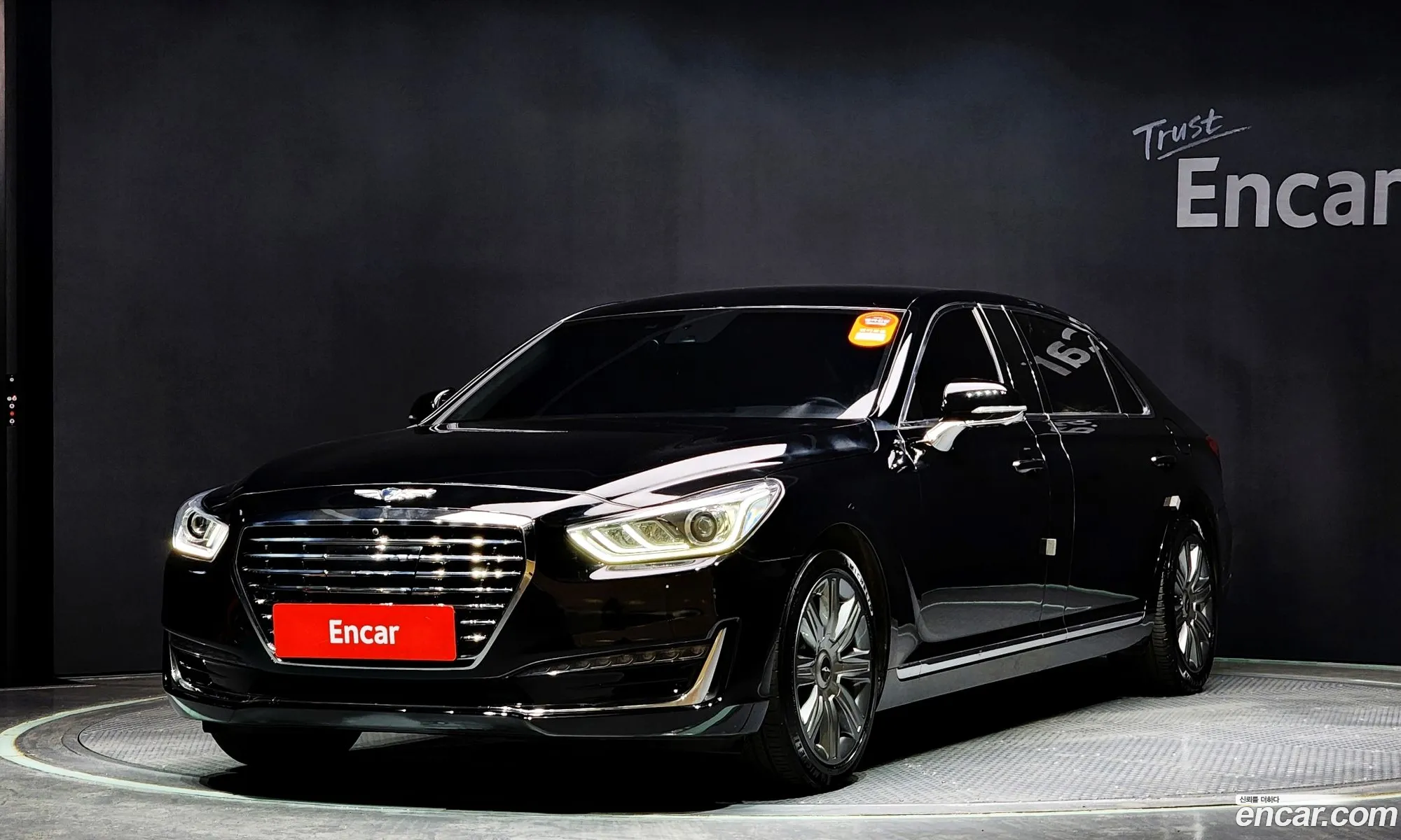 Genesis EQ900 2017 — 15