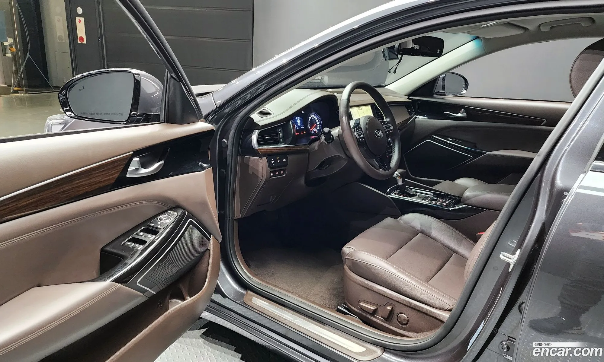Kia K7 2019 — 2