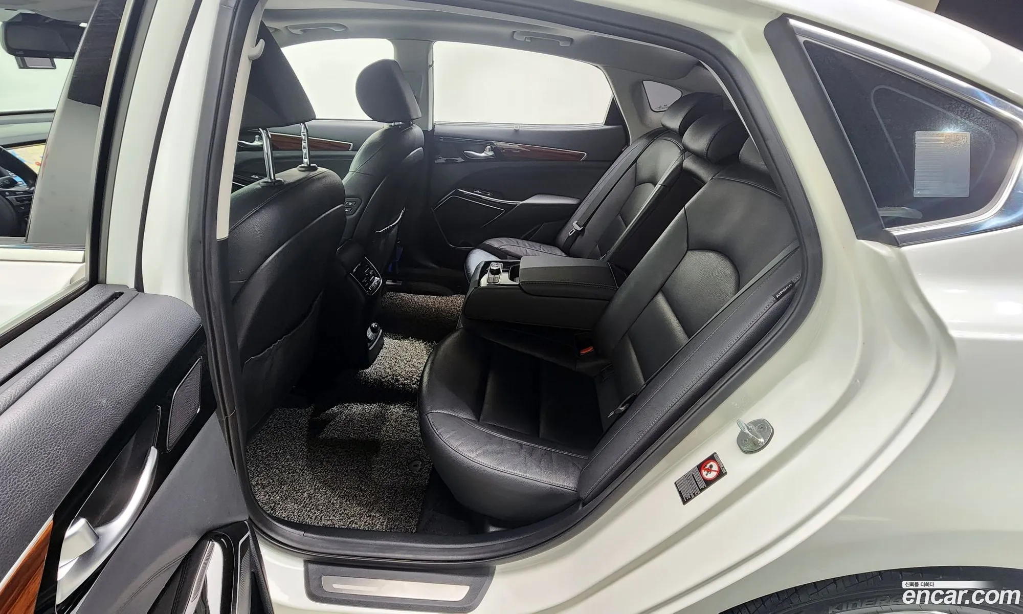 Kia K7 2017 — 7