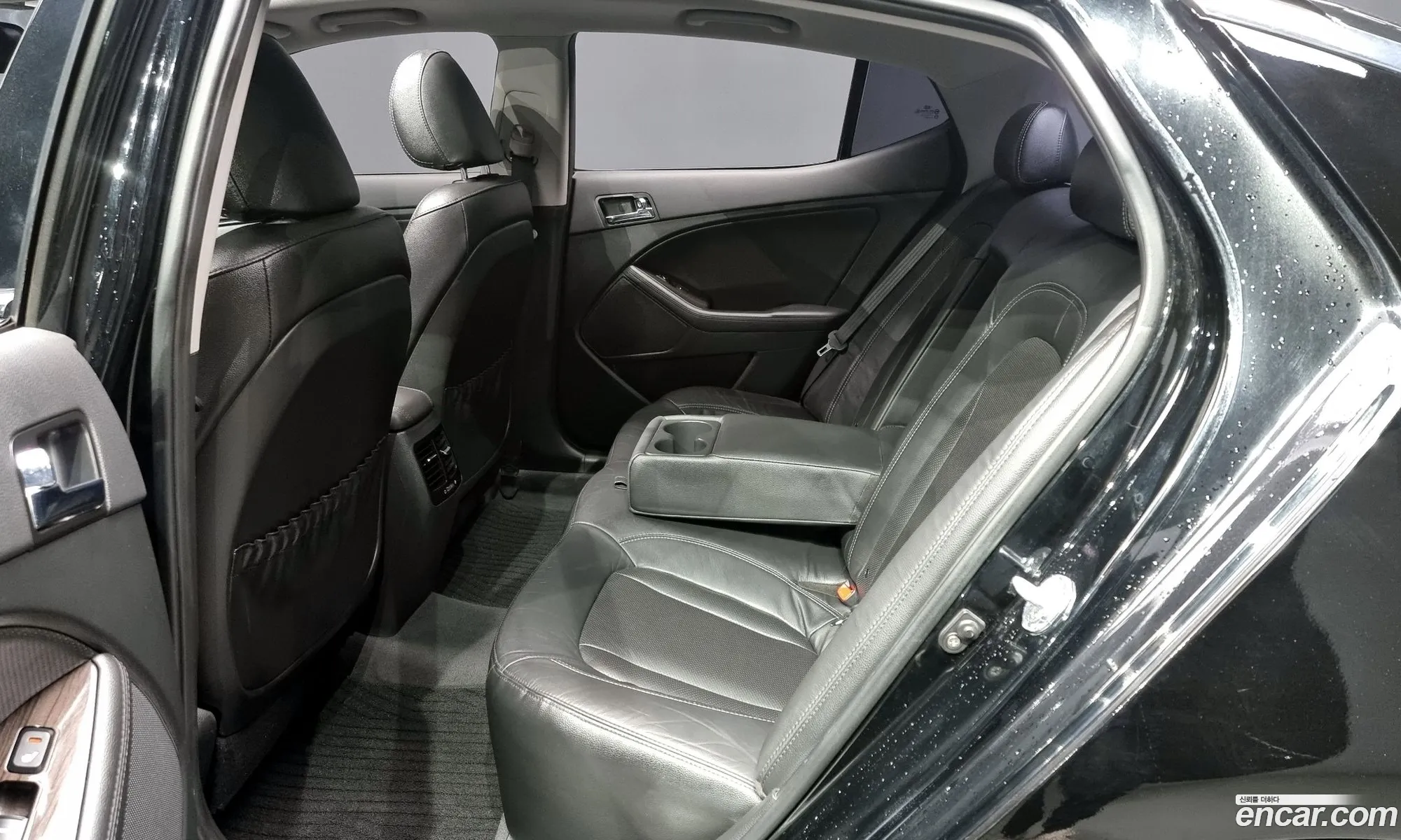 Kia K5 2010 — 17