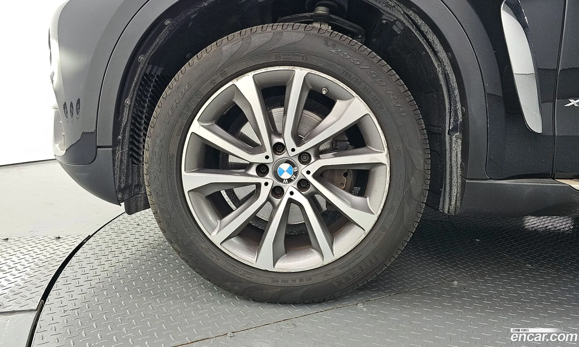 BMW X6 2015 WBAKV2103F0N19974 — 14