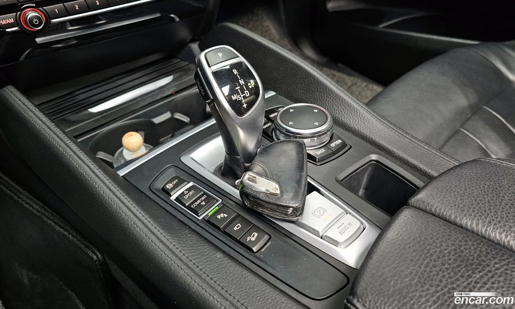 BMW X6 2015 WBAKV2103F0N19974 — 16
